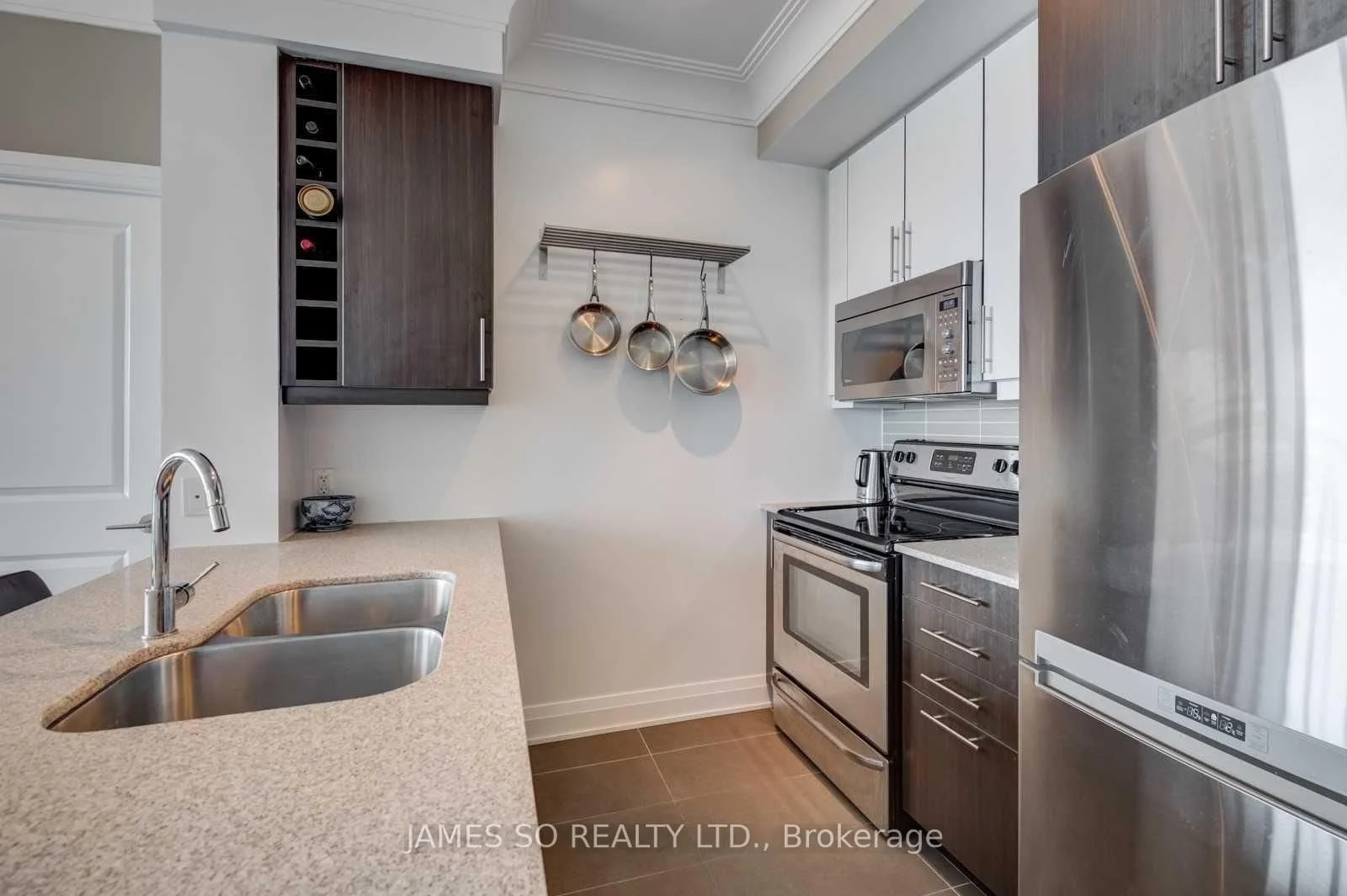 530 St Clair 6.jpg