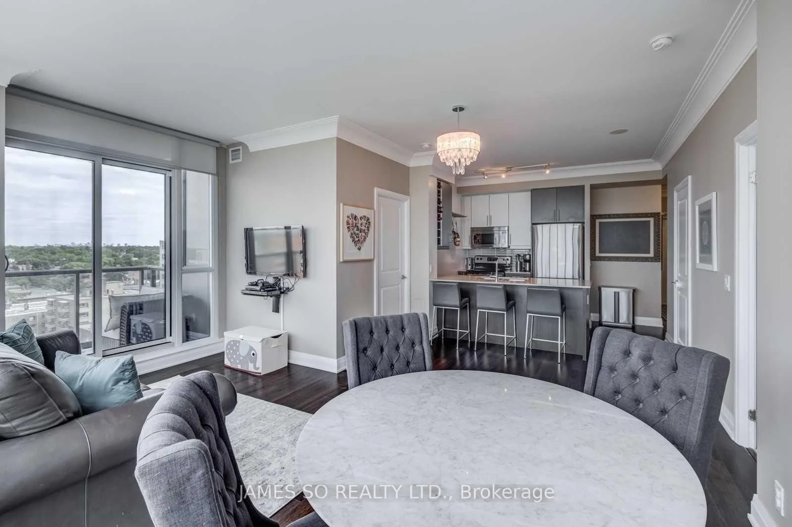530 St Clair 7.jpg