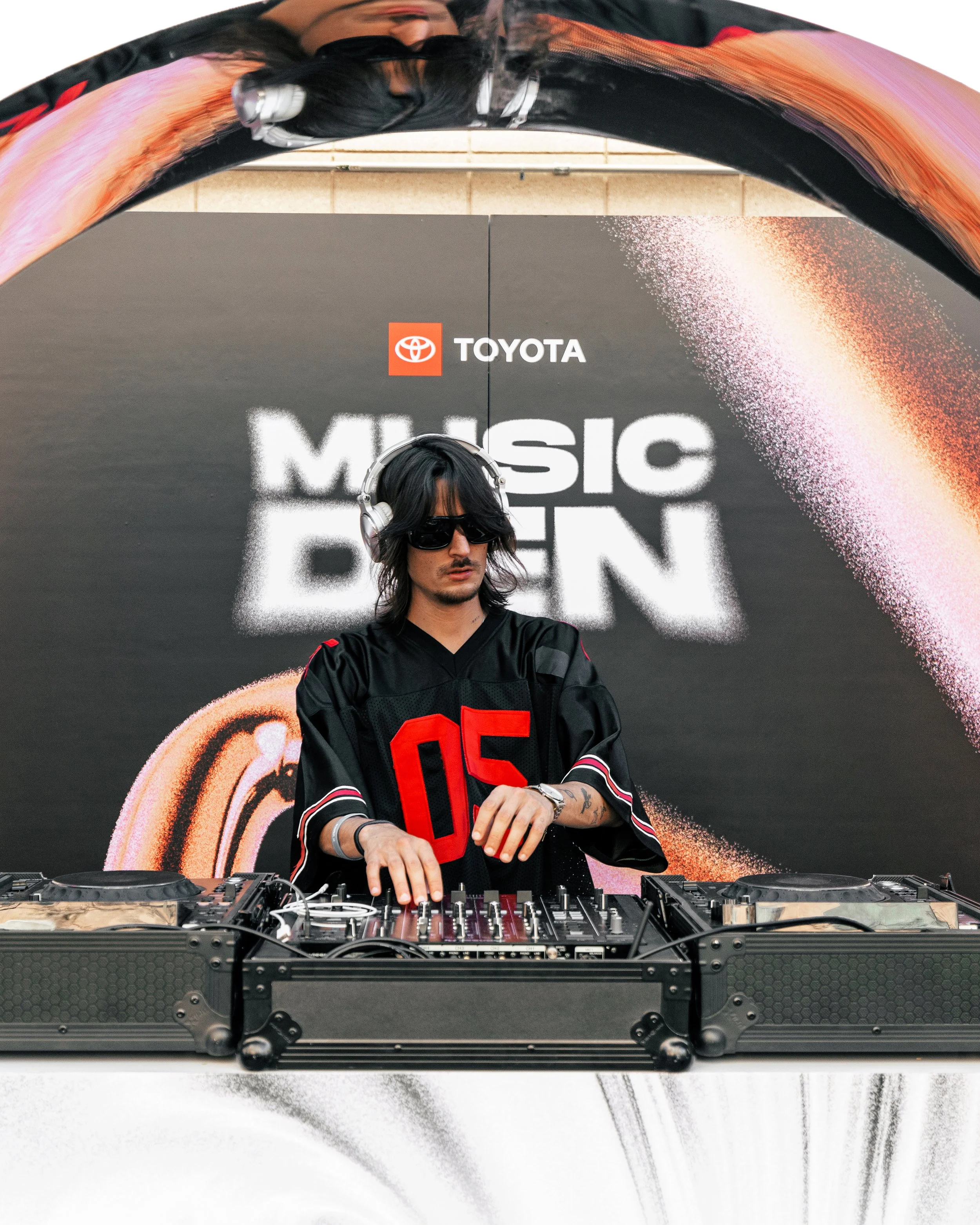 Behind-The-Tour-Social-Stills-Paid-2.jpg