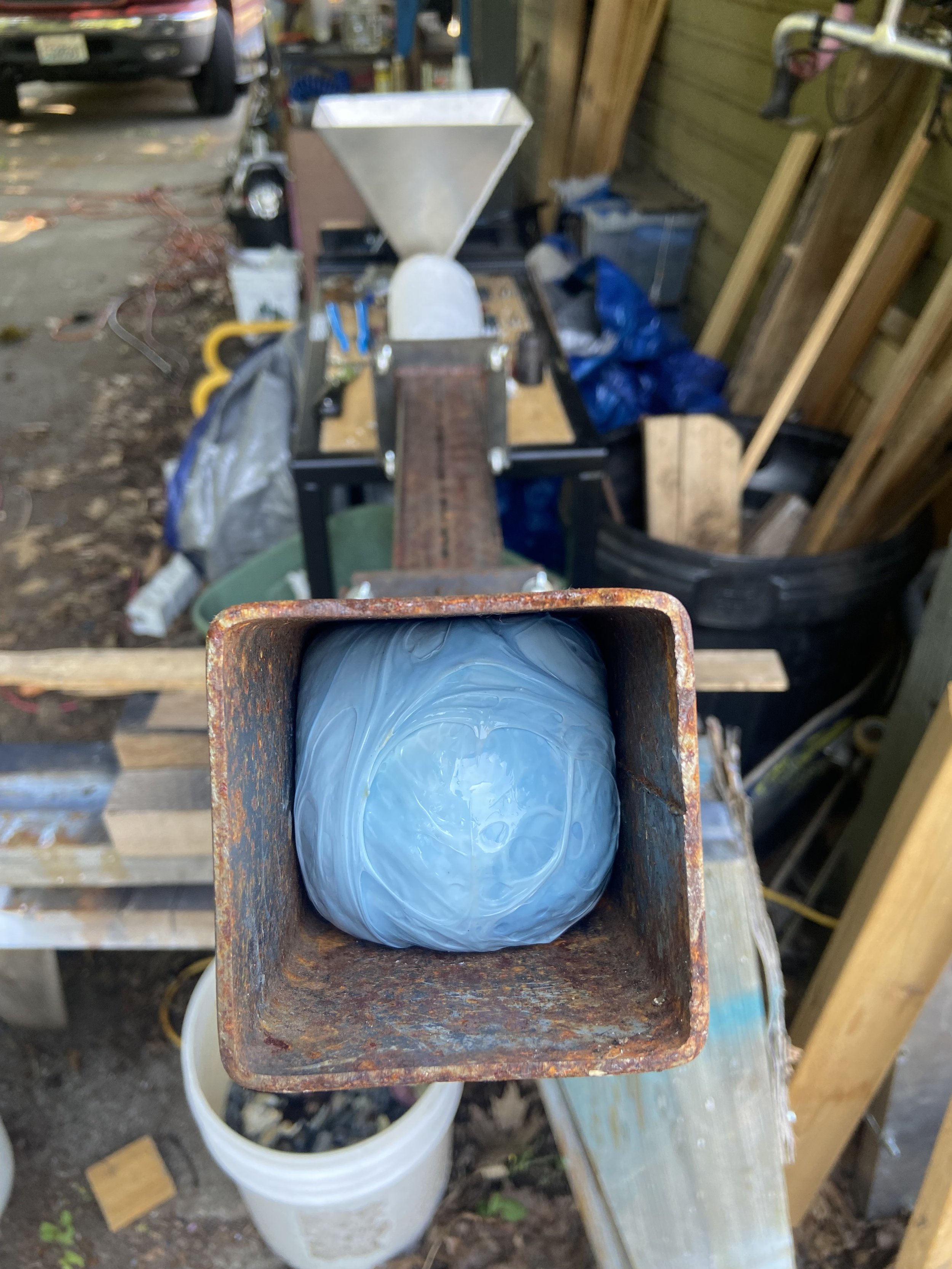 Plastic Extrusion into Bench Mold
