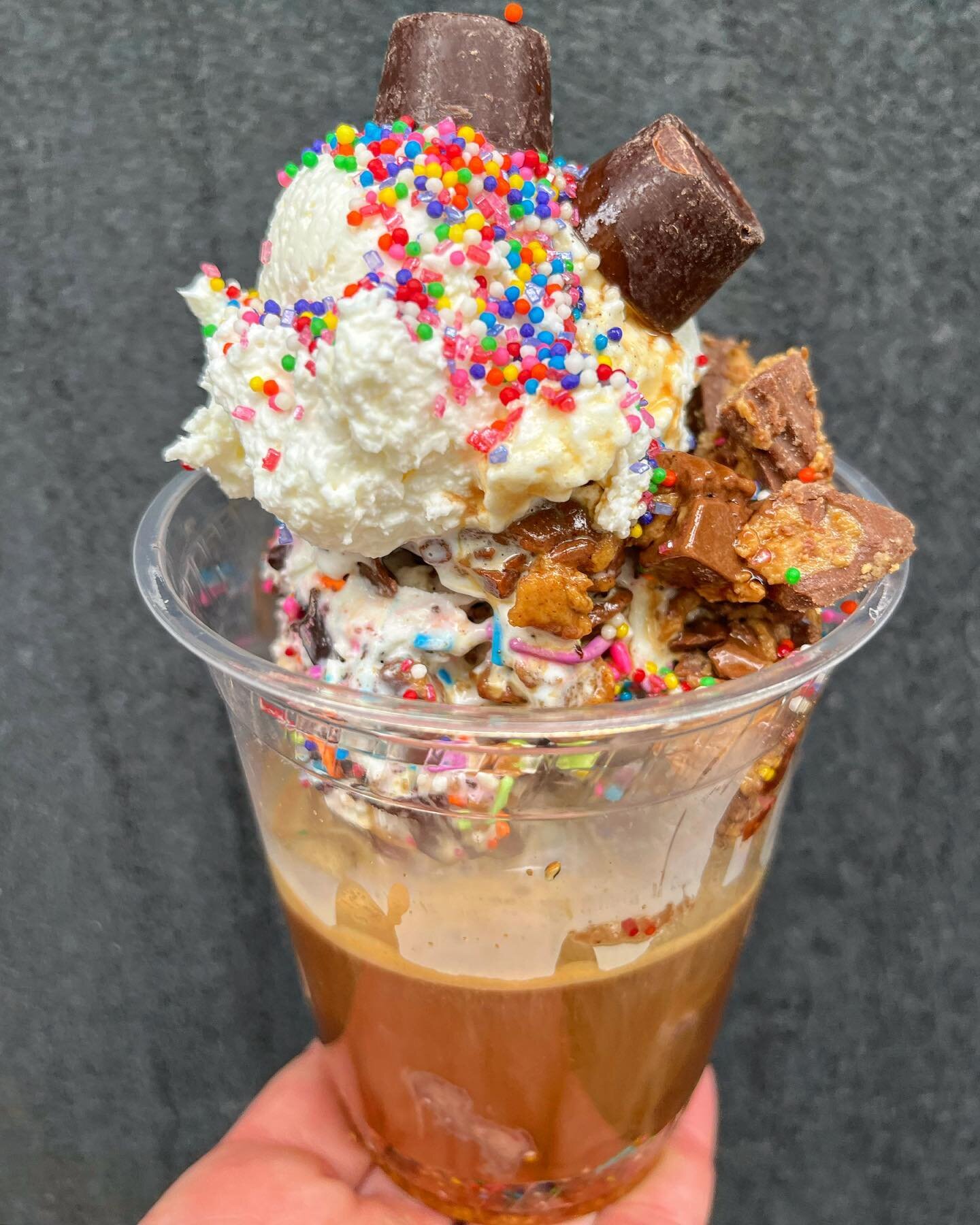 🍫 ✨Candy Chaos Affogato Sundae (ft. Rolos garnish!)
🥜💜PB Black &amp; Blue Sundae (ft. PB PASTRY CREAM scoop!)
🤎Get both 1:30-9:30