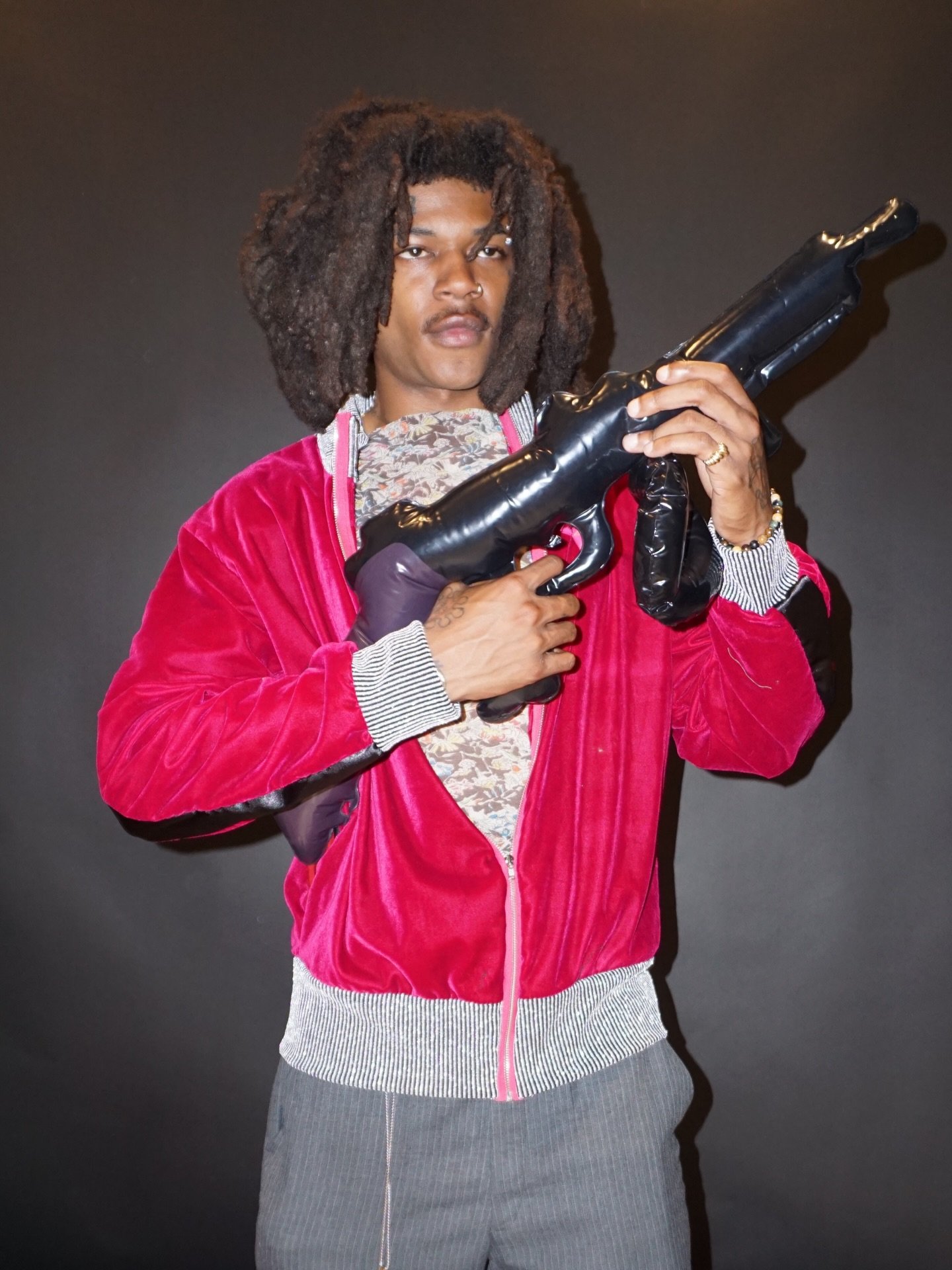 say hello to my little friend 𖤐 STUNNERS JACKET 𖤐 
made from premium micro velvet sourced from #afghanistan with satin stripes and ribbed metallic trim