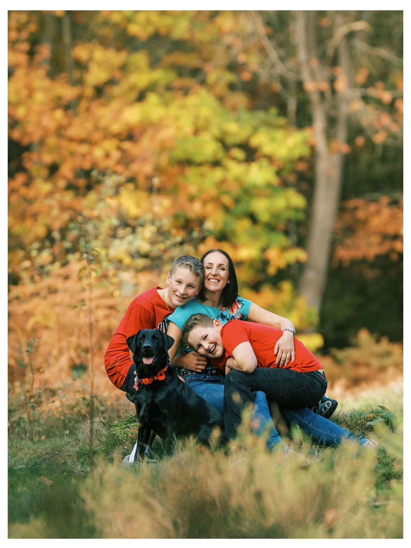 Mummy&rsquo;s boys 🍂💙💙💙🐶 
.
.
.
.
.
.

.
@emmaspencersausage 
#autumnphotoshoot #clumberpark #familyphotoshoot #yorkshirephotographer #nottinghamshireportraitphotographer