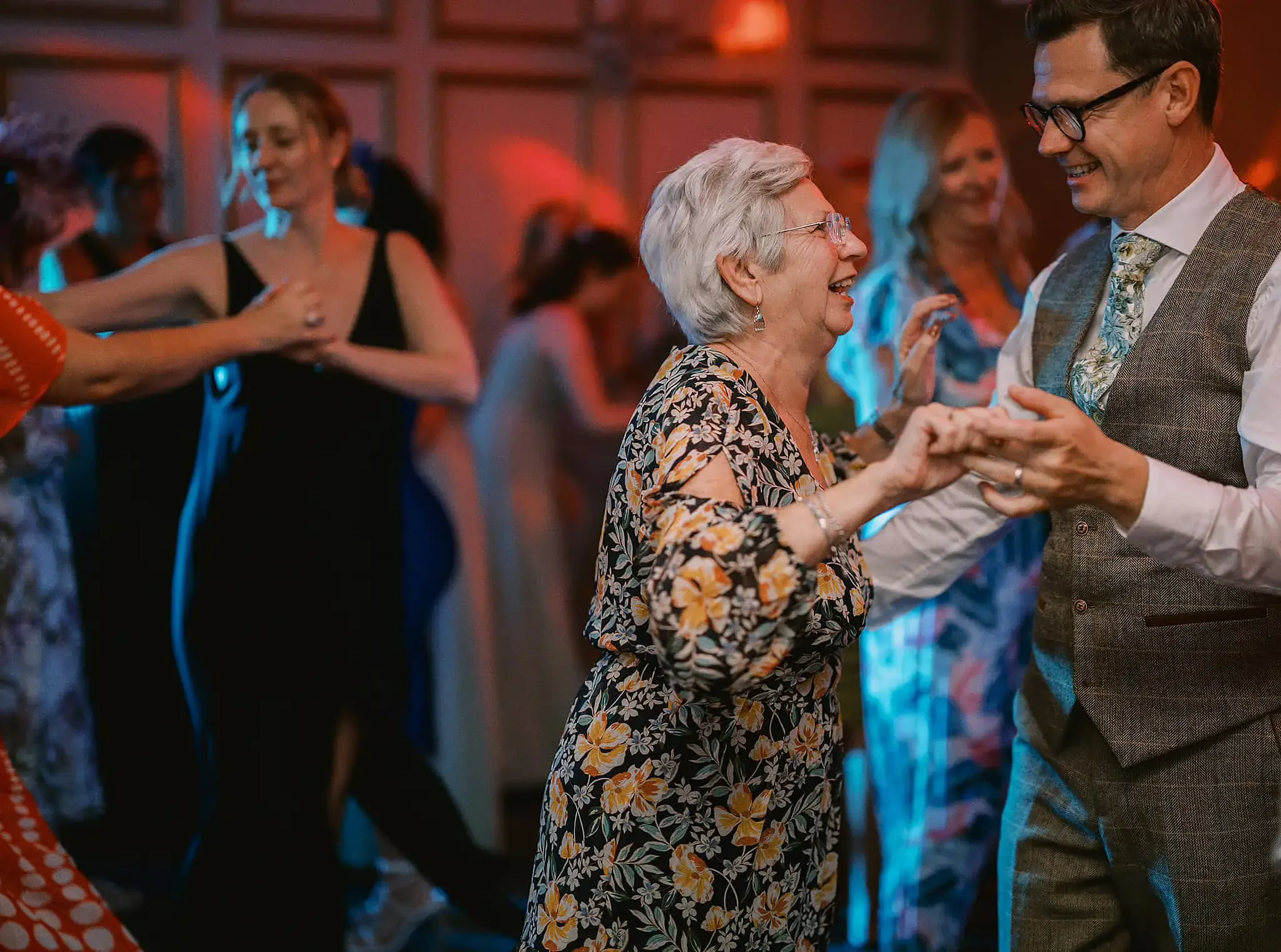 Rossington Hall wedding photographer Doncaster015.webp