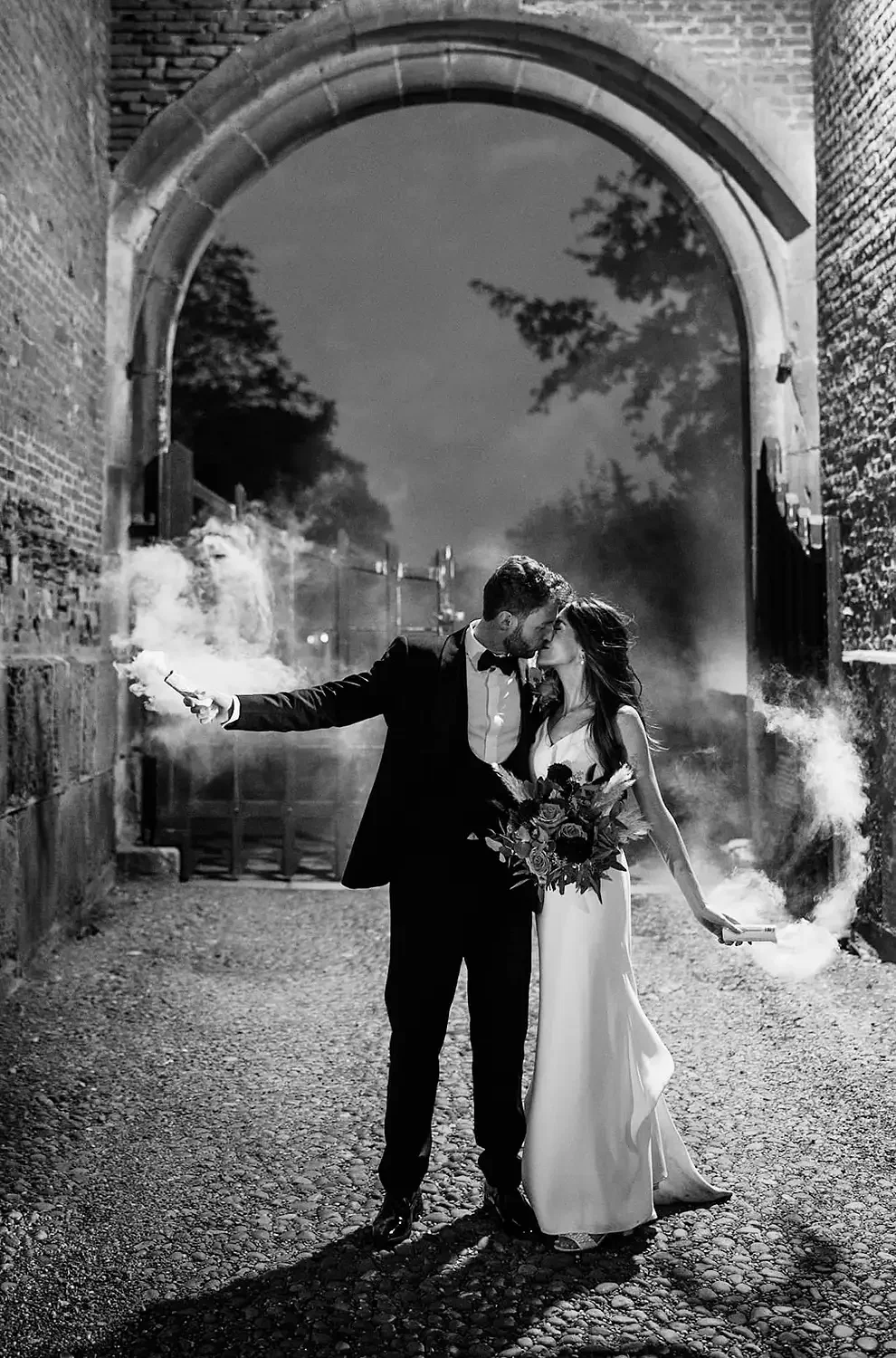 smokebombs and sparklers photos at hodsock priory wedding photographer001.webp