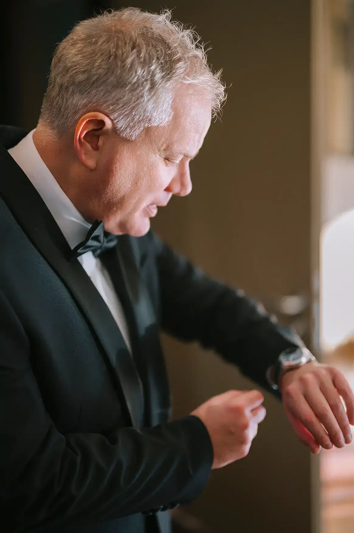 Christmas Lights & Black Tie: Lyndsey & Berkley’s Winter Wedding at Hodsock Priory