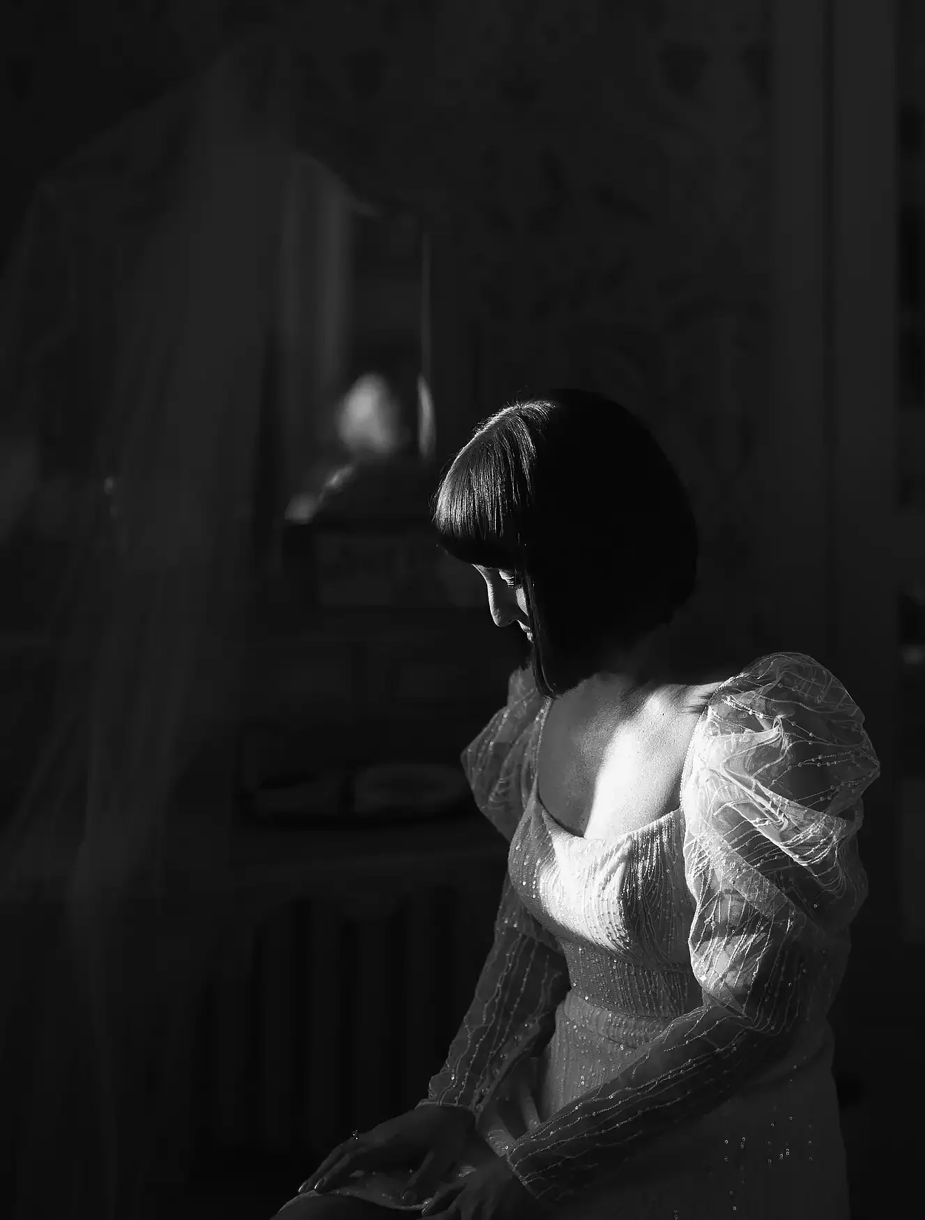 Christmas Lights & Black Tie: Lyndsey & Berkley’s Winter Wedding at Hodsock Priory