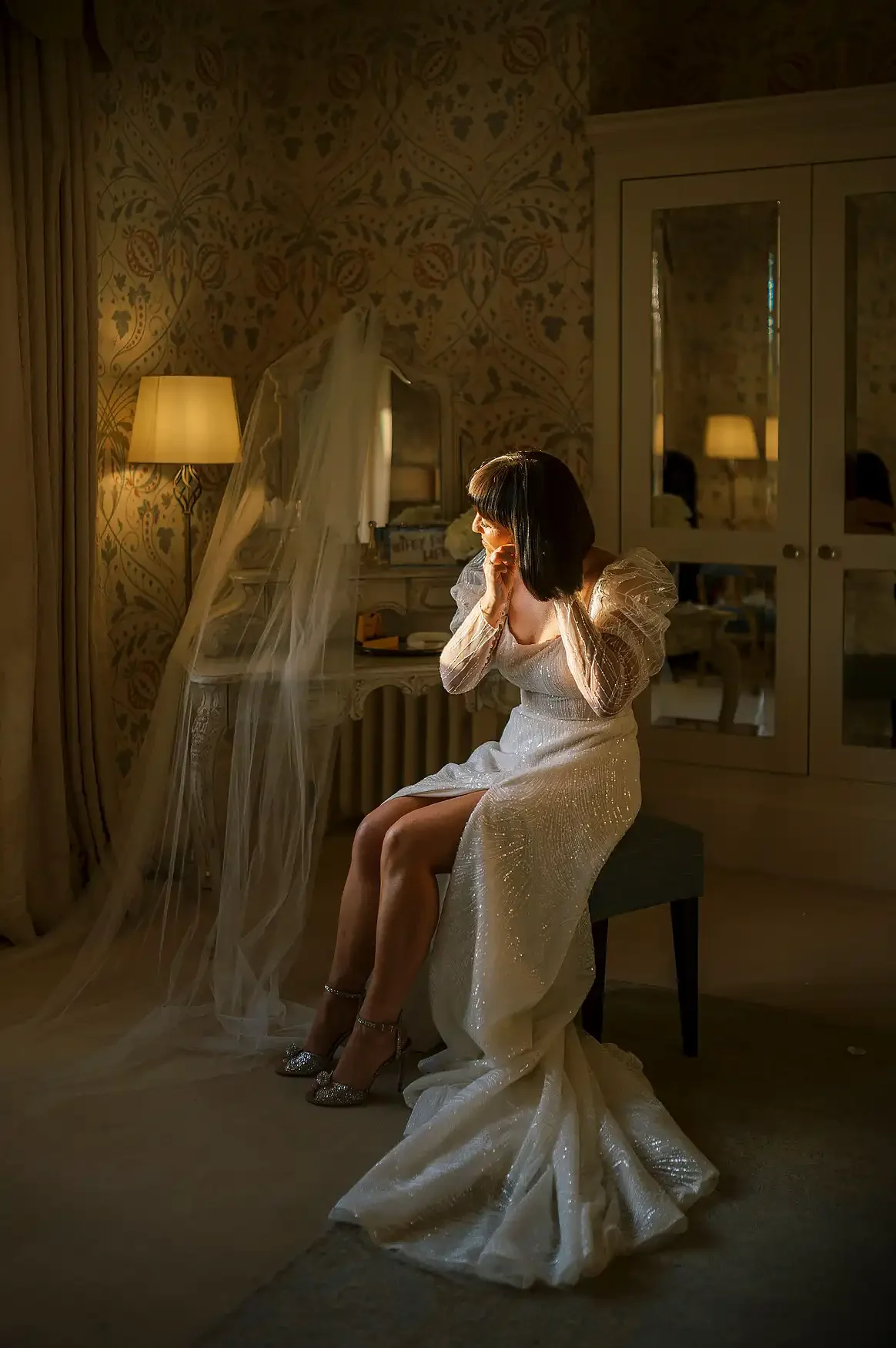 Christmas Lights & Black Tie: Lyndsey & Berkley’s Winter Wedding at Hodsock Priory