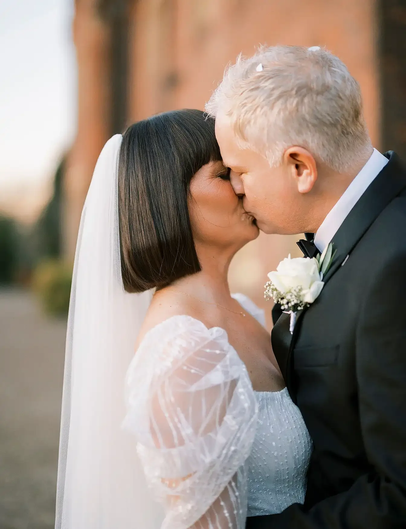 Christmas Lights & Black Tie: Lyndsey & Berkley’s Winter Wedding at Hodsock Priory