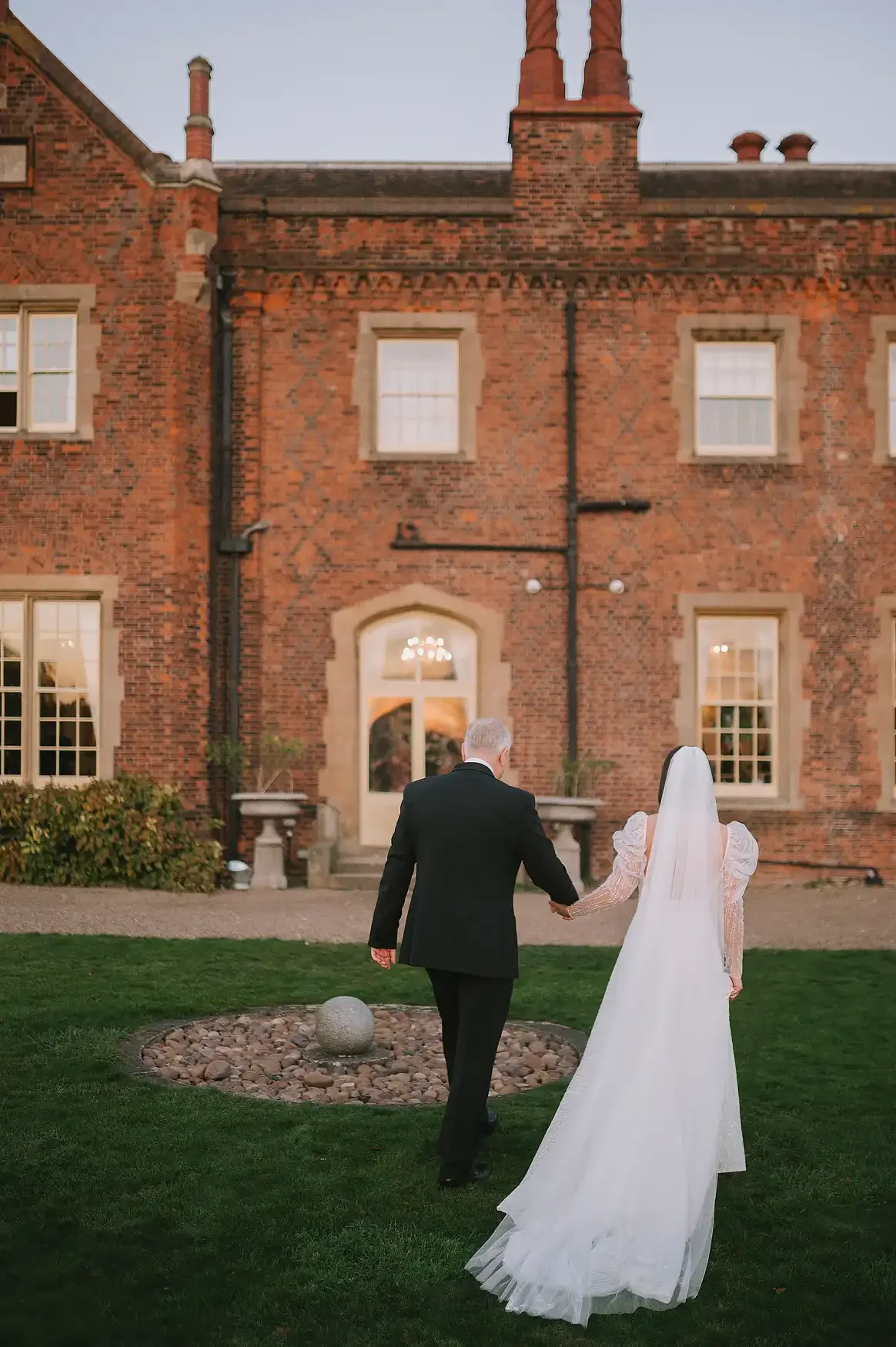 Christmas Lights & Black Tie: Lyndsey & Berkley’s Winter Wedding at Hodsock Priory