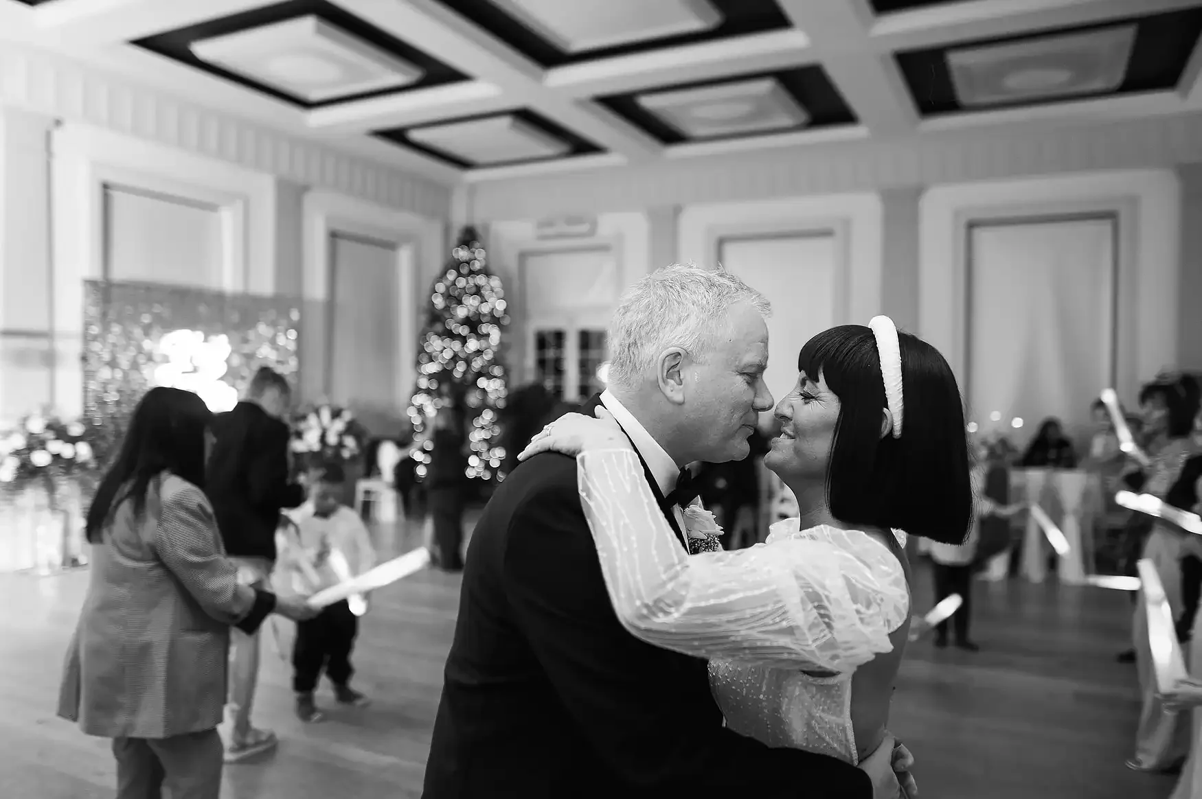 Christmas Lights & Black Tie: Lyndsey & Berkley’s Winter Wedding at Hodsock Priory