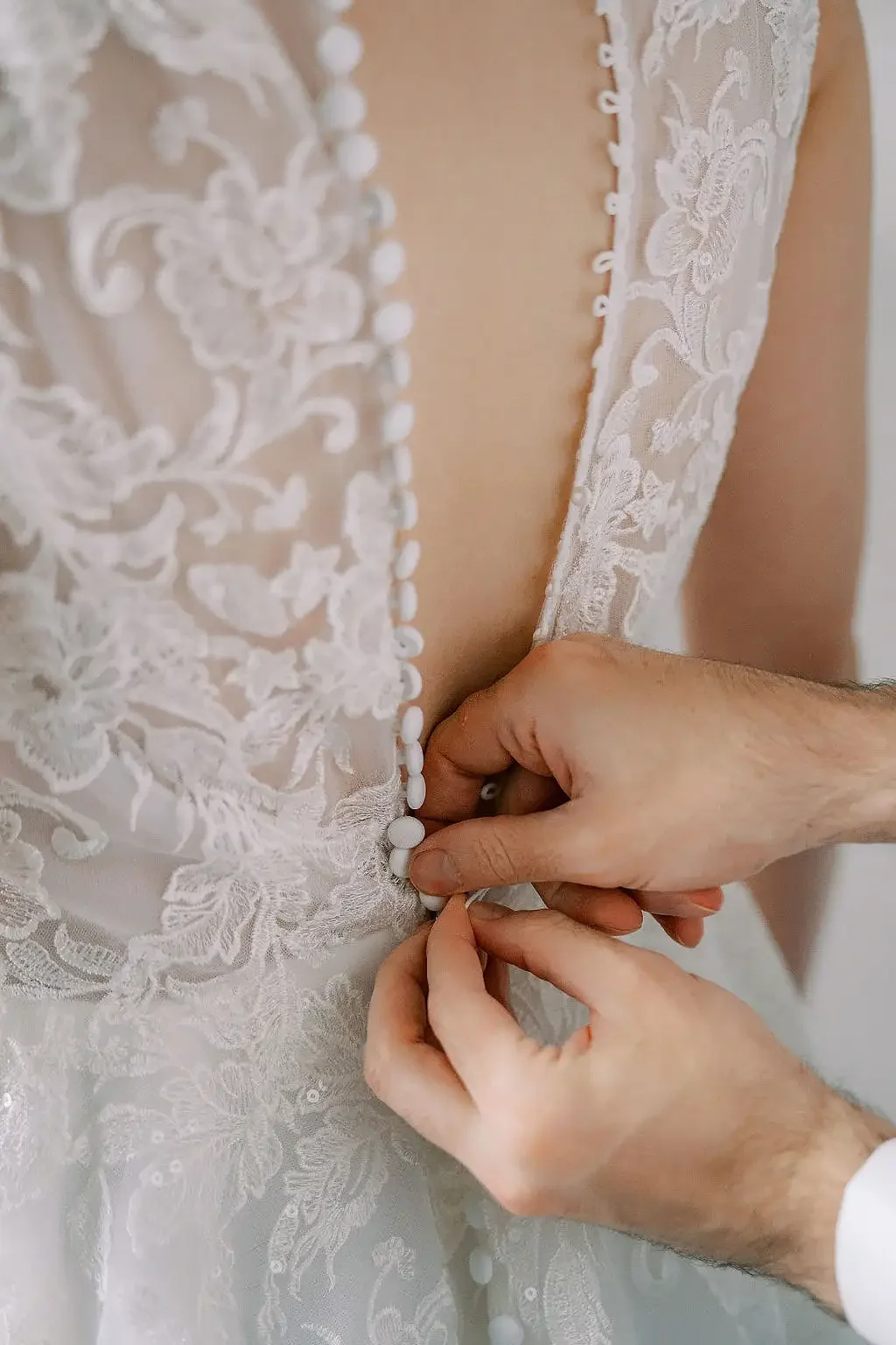 Filey brigg wedding  Eleopment photographer bride and groom preparations003.webp