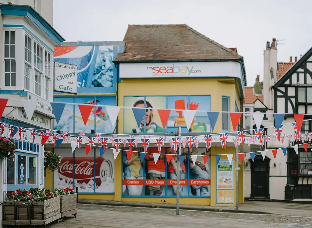 Filey brigg wedding  Eleopment photographer091.webp