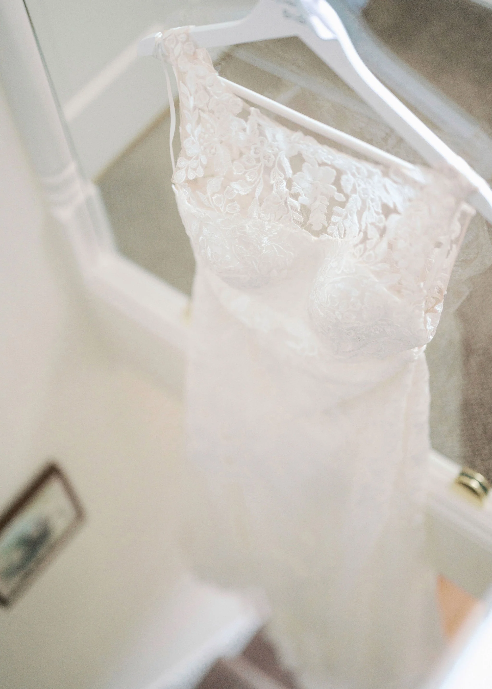 Bawtry hall wedding photographer bridal preparations002.jpg