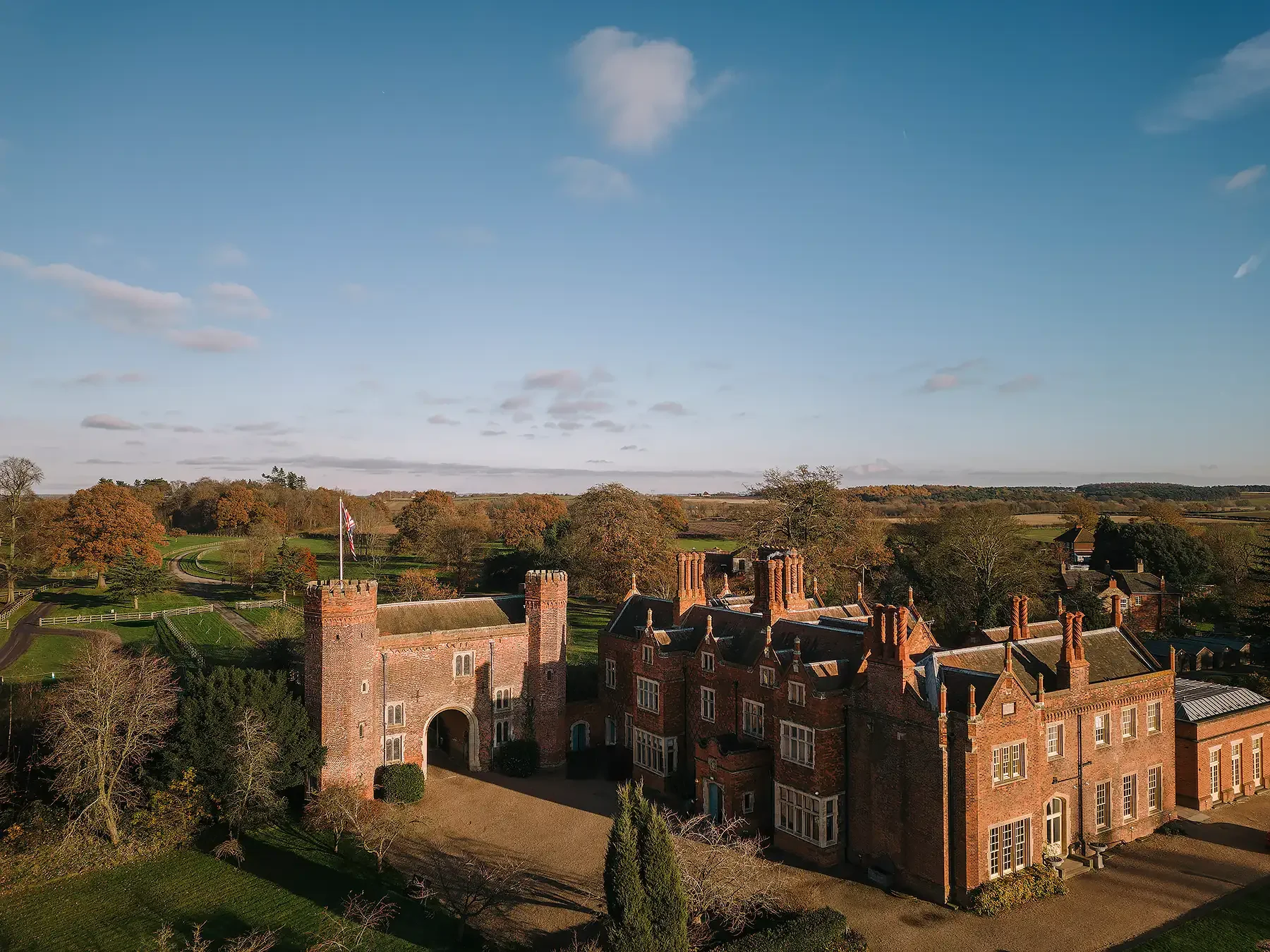 Christmas Lights & Black Tie: Lyndsey & Berkley’s Winter Wedding at Hodsock Priory