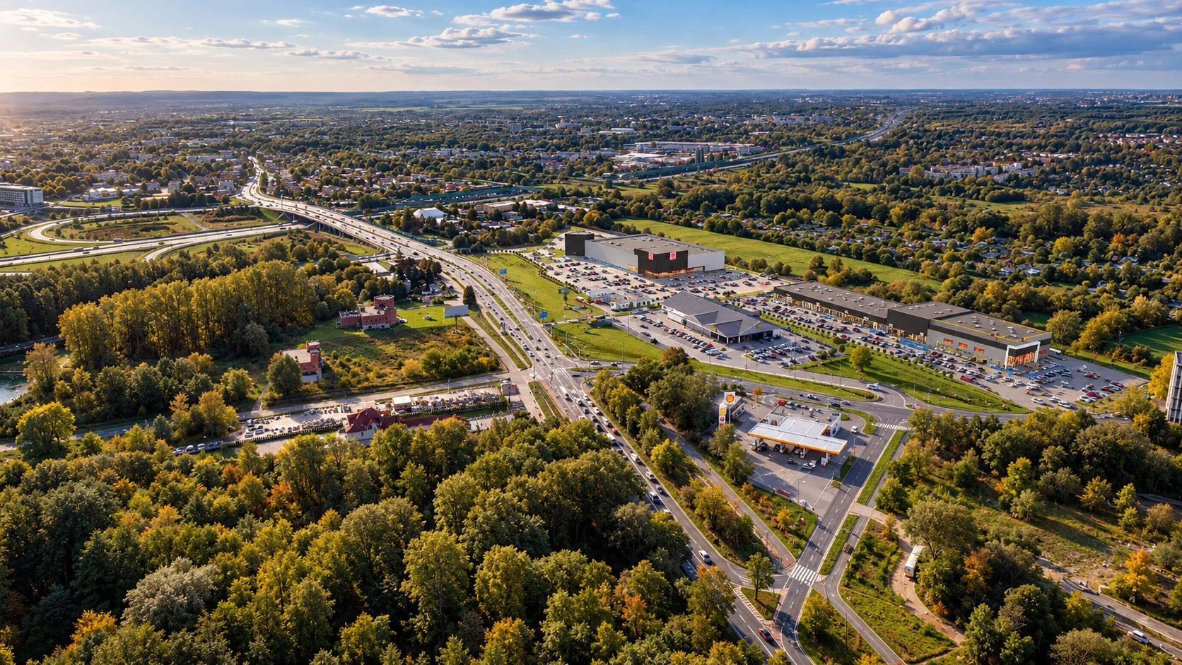 Panorama parku handlowego o zachodzie słońca kopia.jpg
