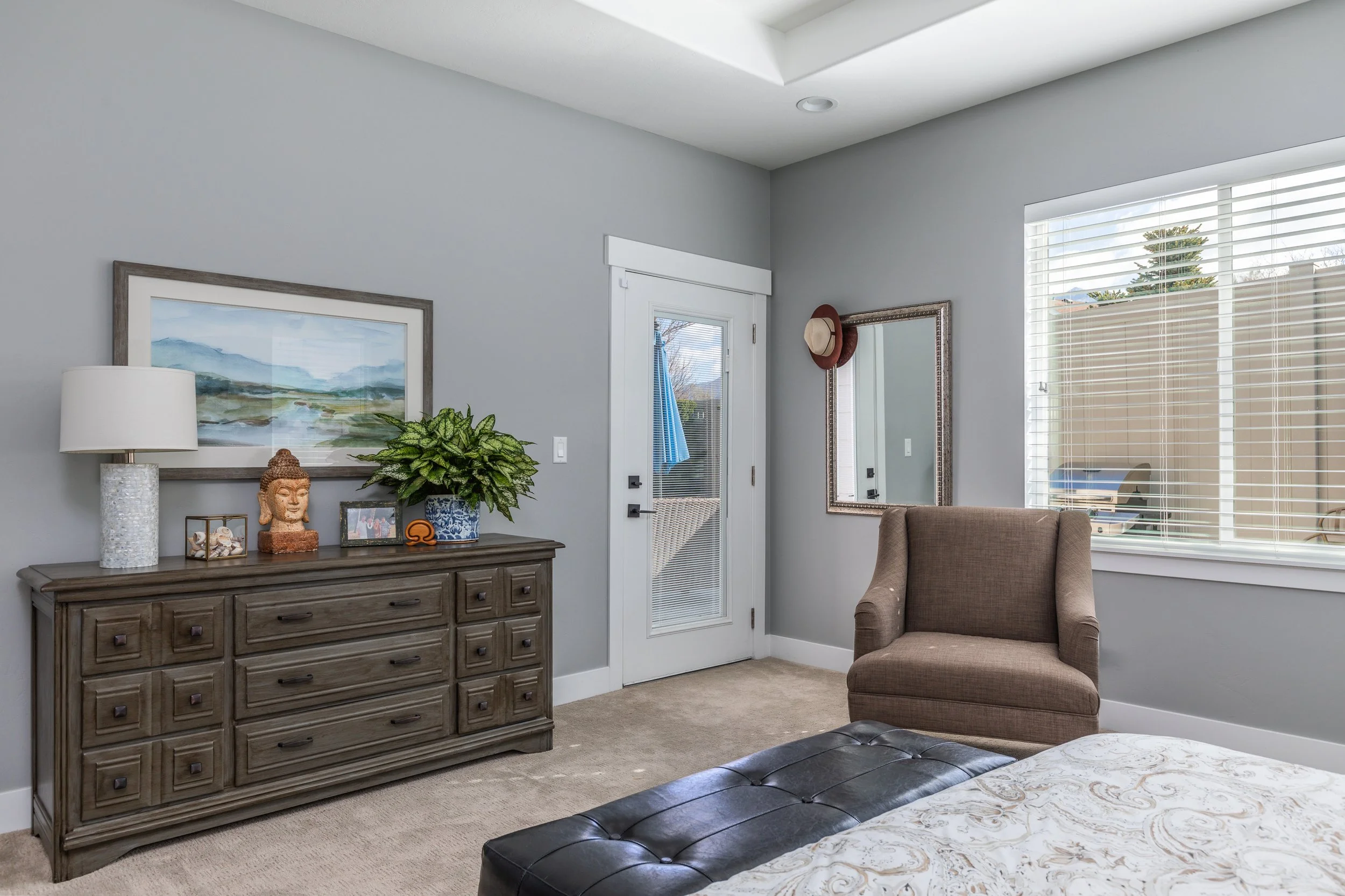 SEAN LISTING INTERIOR-10.jpg
