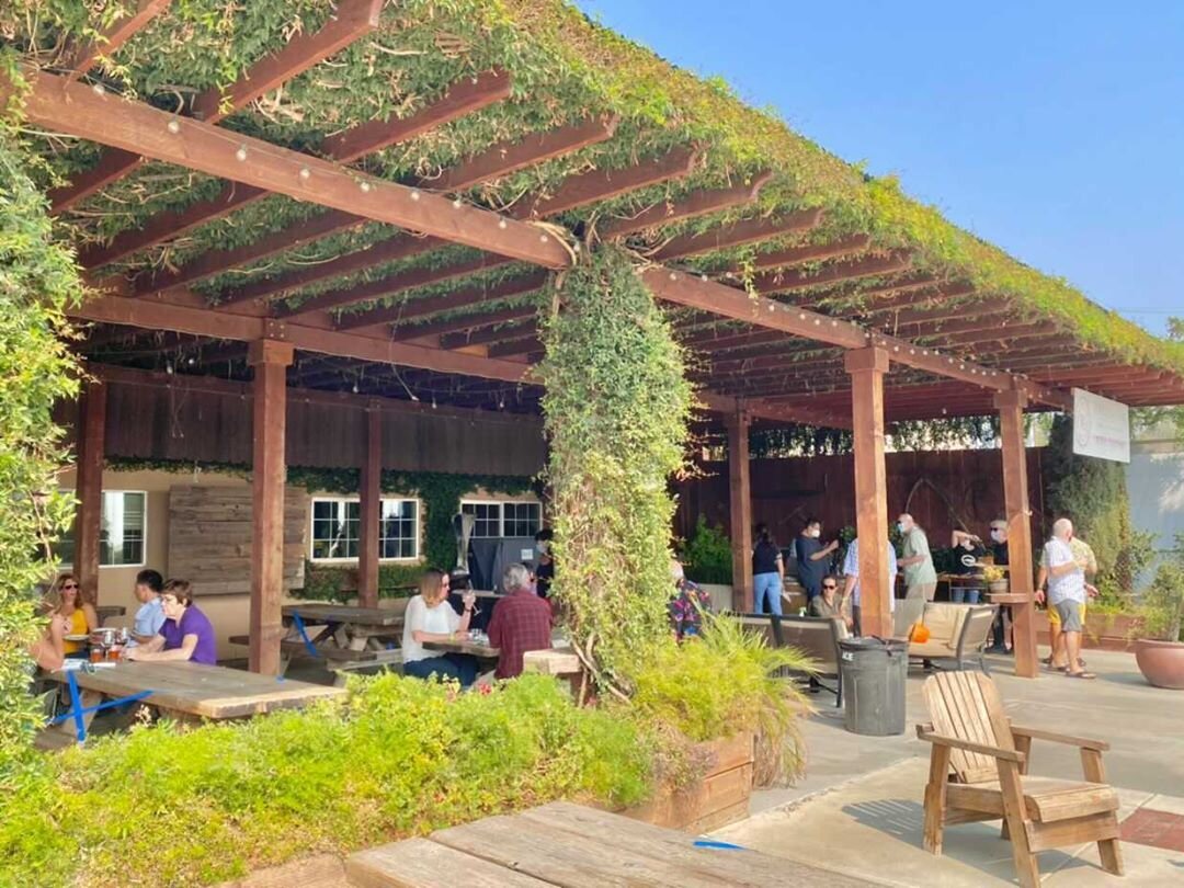 🍷 WINE // Grab a drink and some good company. @berryessagapvineyards is a picturesque winery that offers award-winning wines and seasonal food &amp; wine pairings. Visit their page to book your wine tasting today!