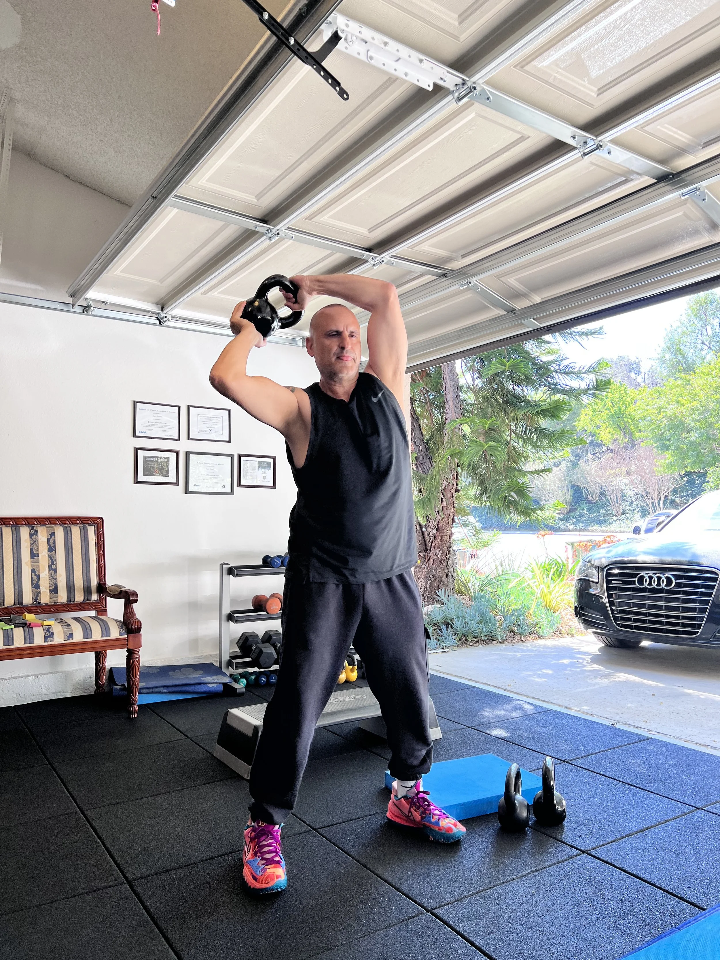 Yael personal trainer - Calabasas California - This is a photo of a client showing a workout durning a 1 on 1 private lesson.