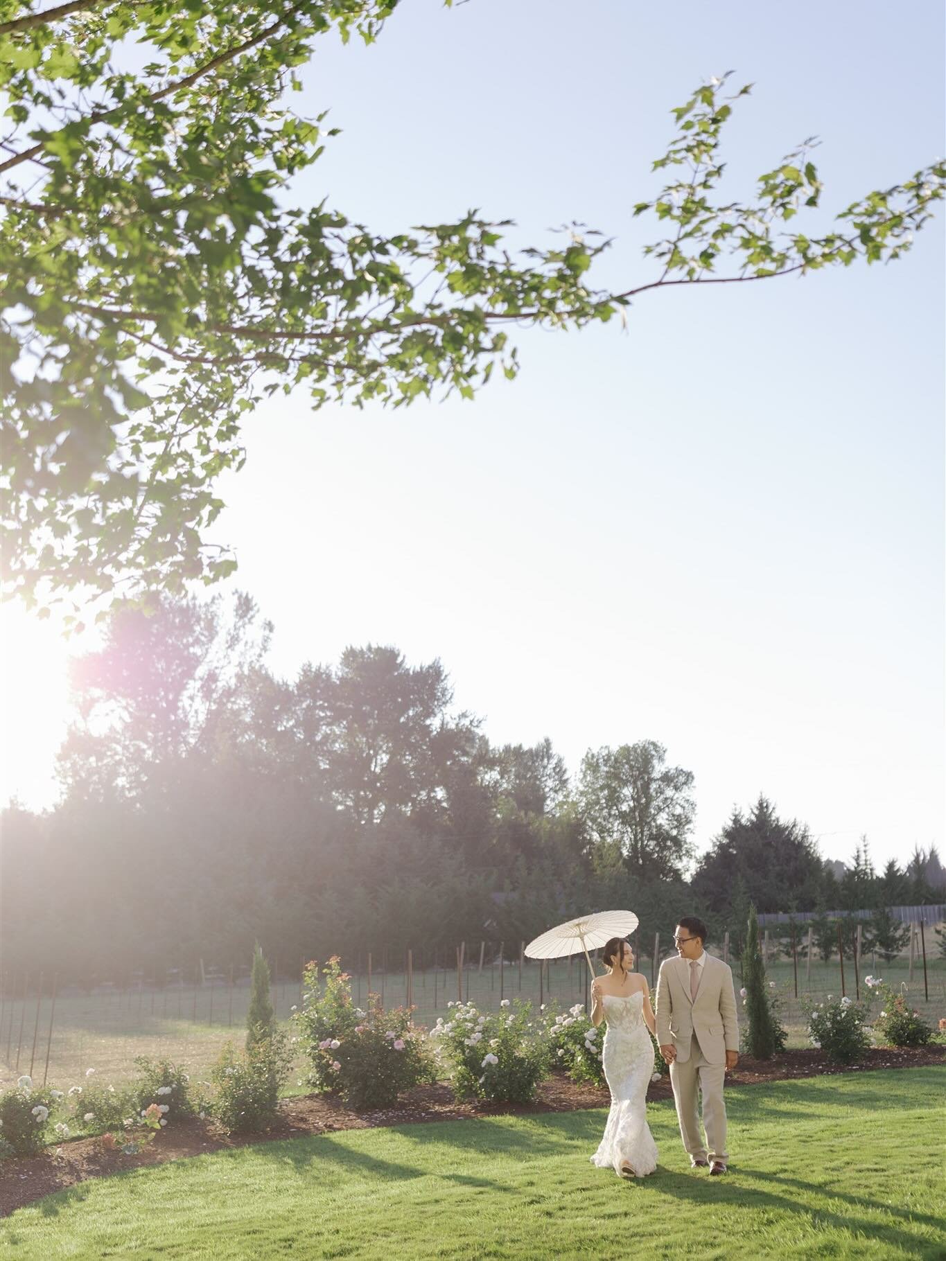 intimate weddings are my fave @charmingestate

&bull;

&bull; 
#seattlewedding #portlandbride #oregonwedding #pacificnorthwestlove #seattlephotographer #pnwwedding #couplesinlove #weddingvibes #seattlevideography #pacificnwwedding #portlandphotograph