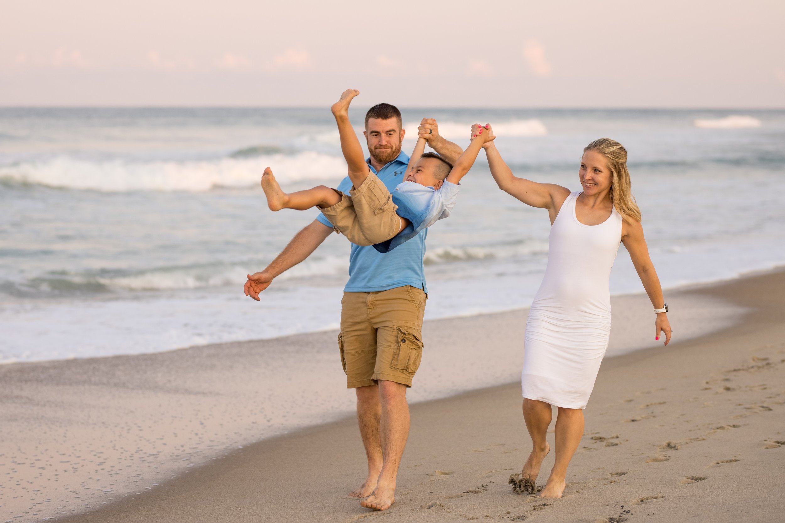 Outer-Banks-Family-Photography-Studio-Sea-Nags-Head-Kill-Devil-Hills-Corolla-Duck-Sandi-Rohrer-233.jpg