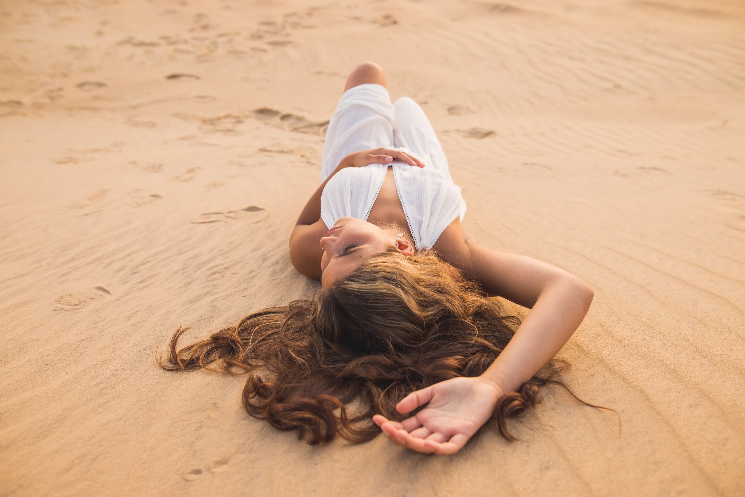 Outer-Banks-Senior-Photography-Studio-Sea-Nags-Head-Kill-Devil-Hills-Corolla-Duck-Senior-Session-Benecia-Del-Toro-298.jpg