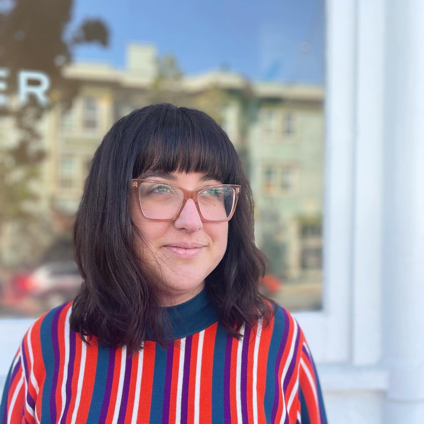 Carly&rsquo;s new bangs for spring 🌼 

Cut by @michaelhuntersf 

#flowerhairstudiosf #michaelatflower #sfhairstylist #bangs #spring