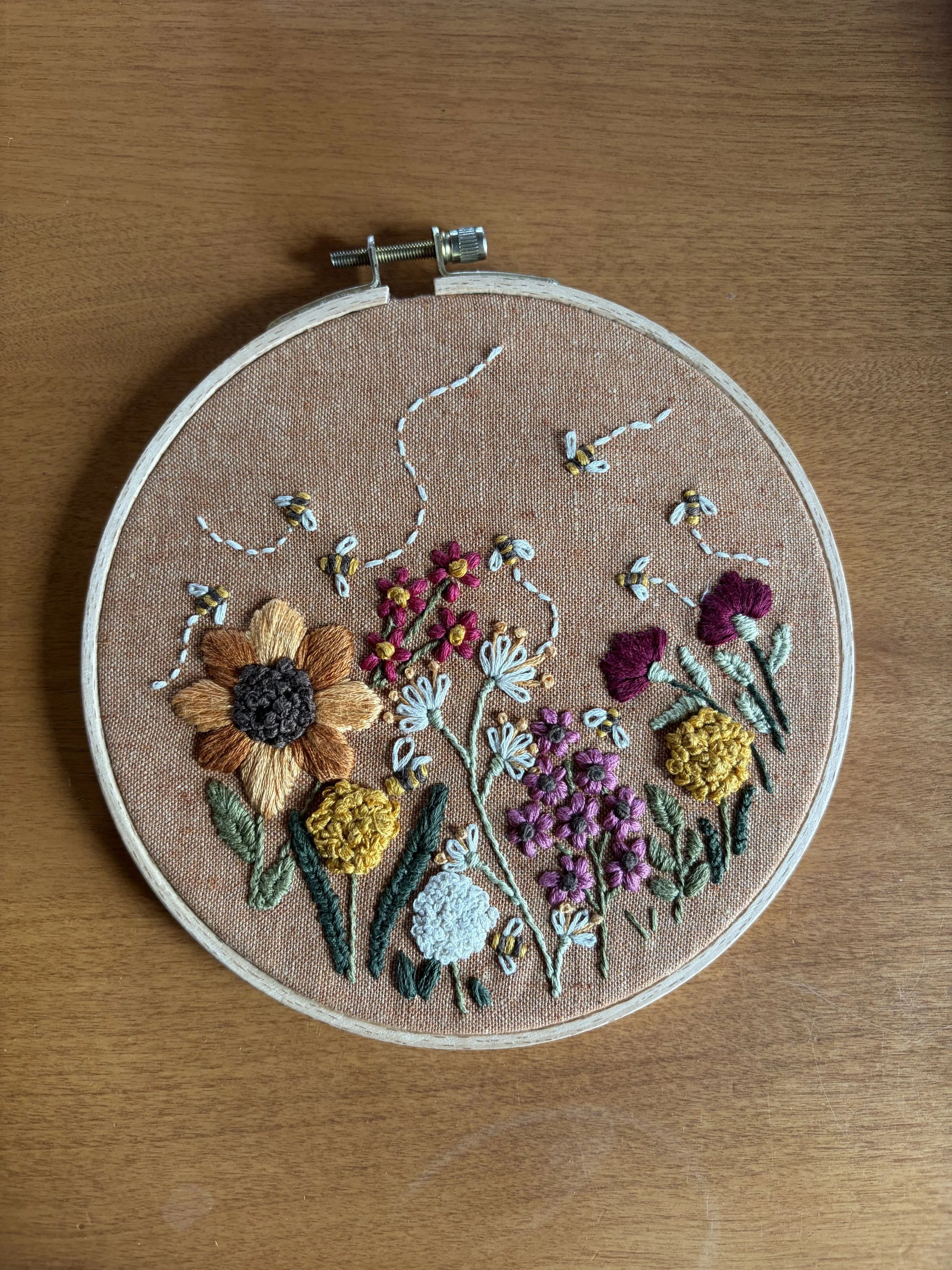 "Abeilles" (projet du livre "Ma broderie nature") par Marie-Eve D.