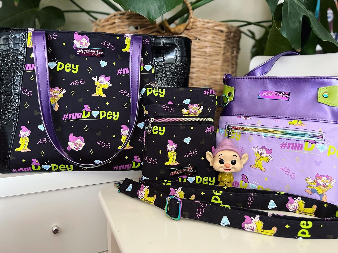 A special set of #runDopey custom bags. 💚💜