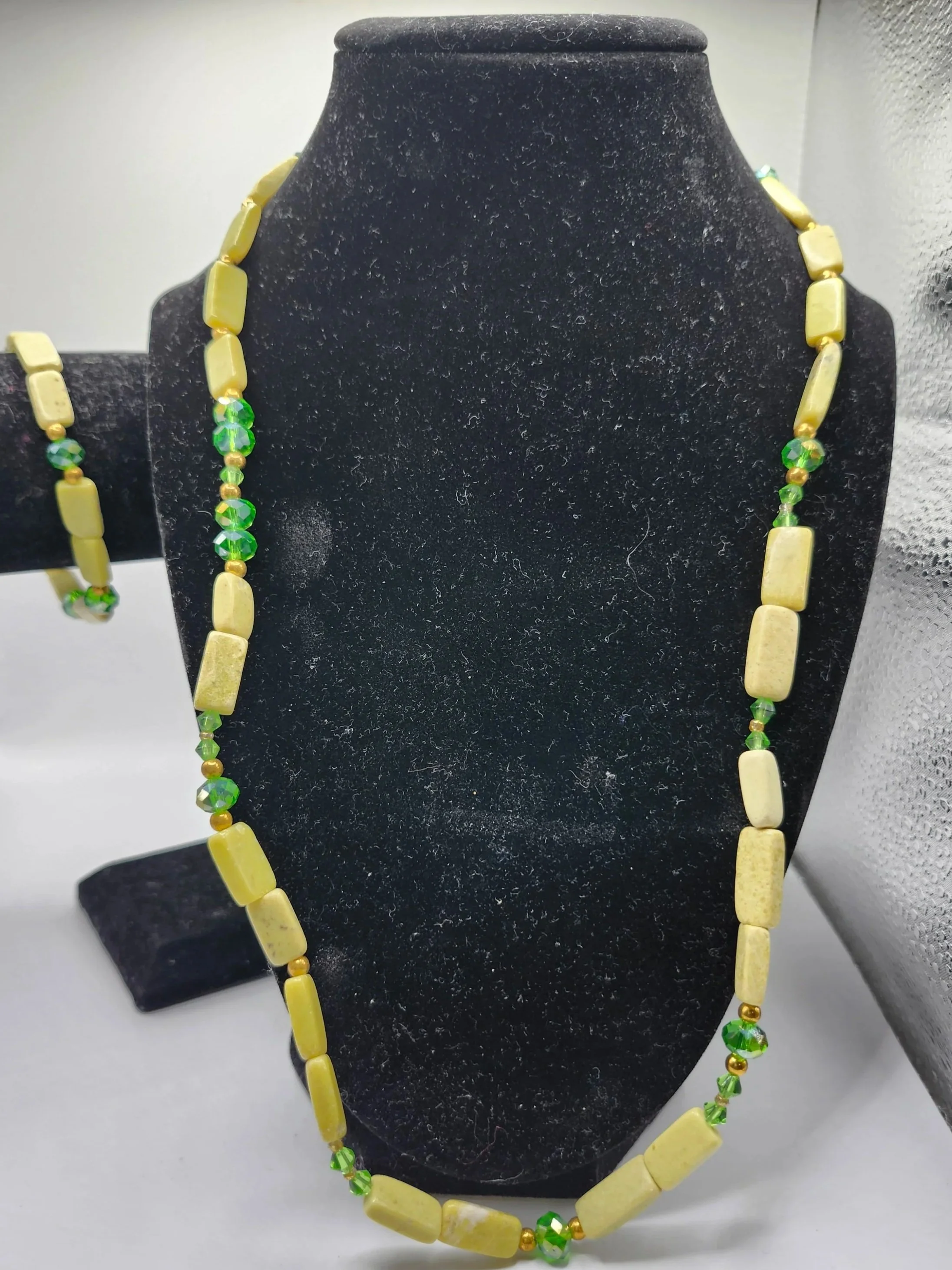 Emerald Soapstone Necklace and Bracelet Set