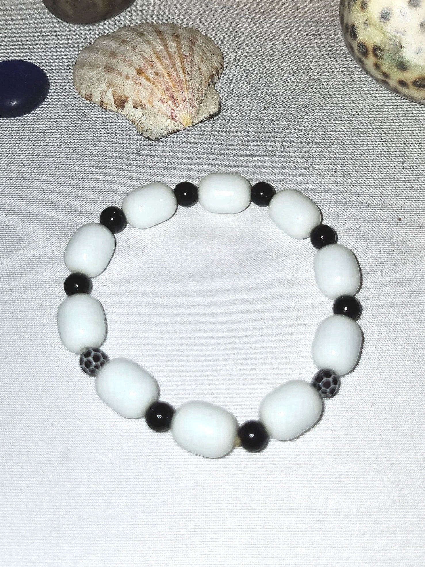 White & Black Beaded Stretch Bracelet