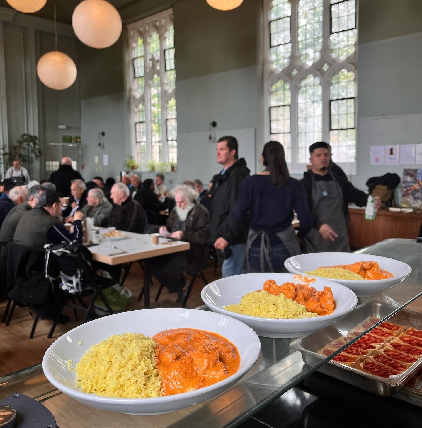 Ambassadeurs Group @6hamiltonplace back taking over the kitchen and menu today 🌟

Plum Tomato with a Parmesan Biscuit and Avocado

Chicken or Veggie Tikka Masala for main 

Brownies to finish off &hearts;️ 

thank you chefs (and Krishna) you&rsquo;r