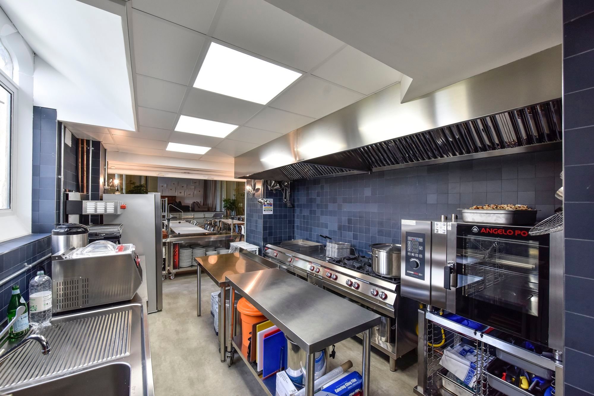 kitchen 2.jpeg