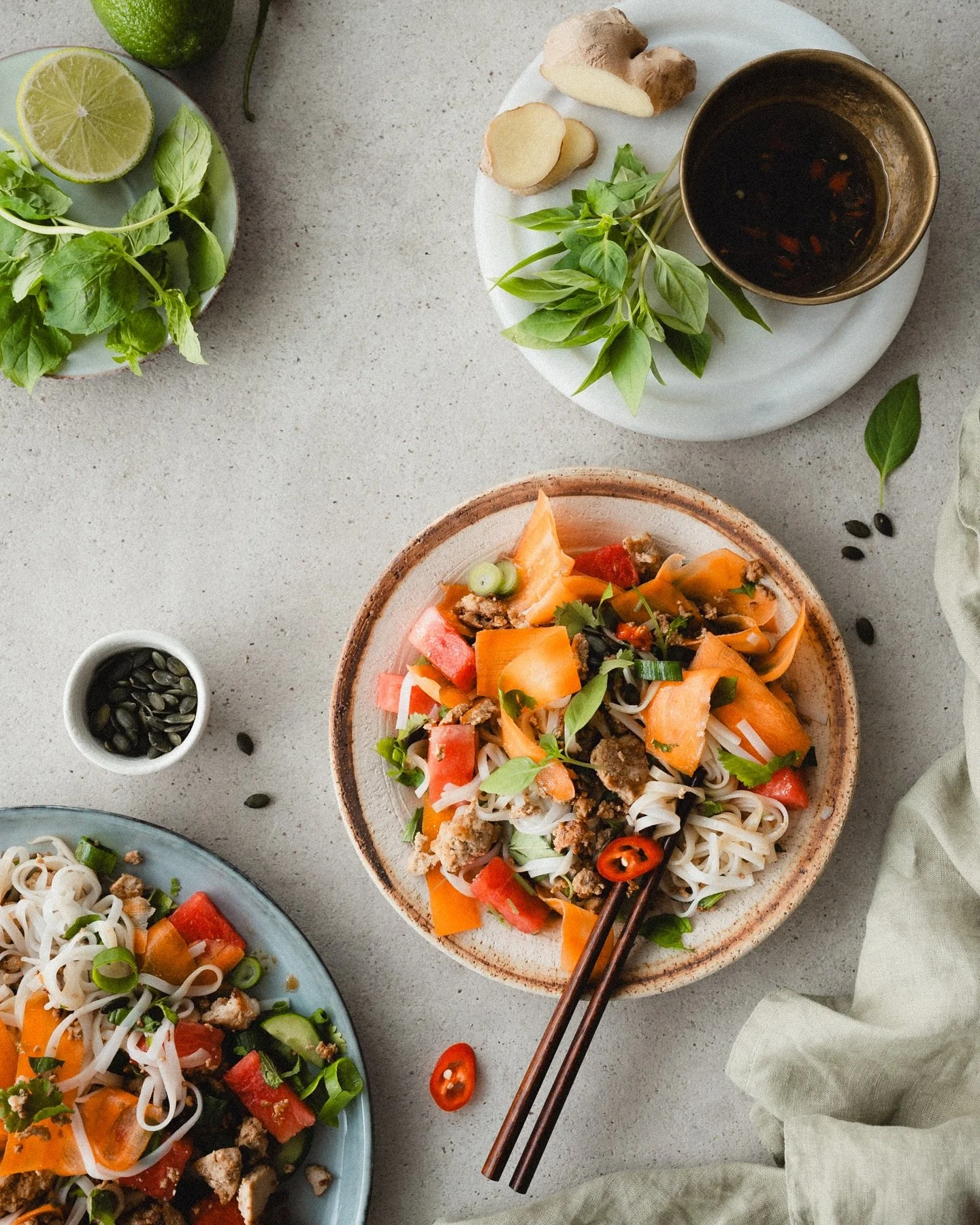Let&rsquo;s fall in love with tofu eli tervetuloa seuraamaan postaussarjaa - TOFU HALTUUN part 1 🥢

Disclaimer: T&auml;m&auml;n postaussarjan my&ouml;t&auml; saatat alkaa jopa pit&auml;m&auml;&auml;n tofusta!

T&auml;ss&auml; sarjassa n&auml;yt&auml