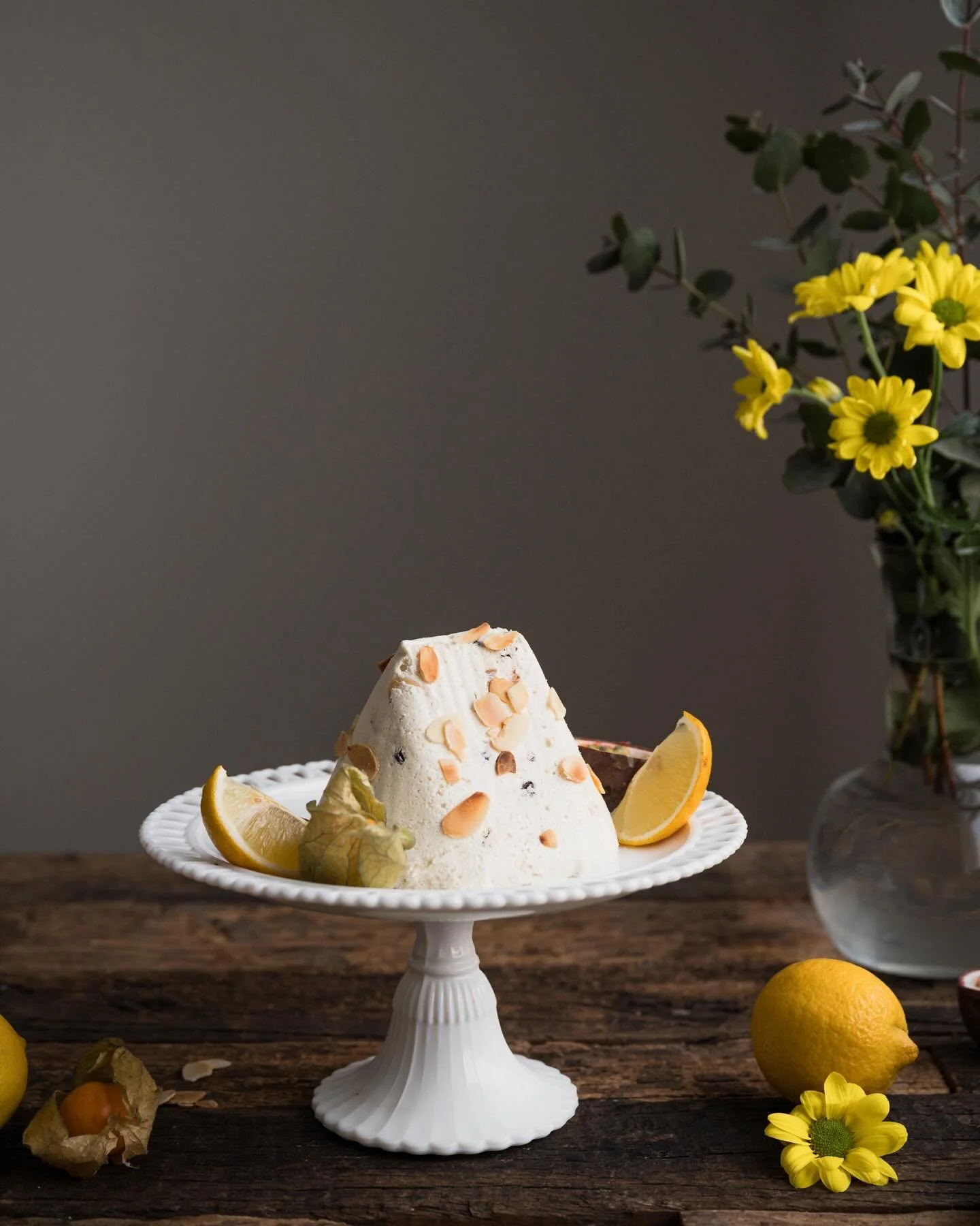 Ihanaa p&auml;&auml;si&auml;ist&auml; 🤍🐰💫 Nyt lev&auml;t&auml;&auml;n, nautitaan ja s&auml;&auml;st&auml; huolimatta ulkoillaan <3 Viime hetken ruokainspist&auml; l&ouml;ytyy blogista. Siell&auml; on reseptit mm. lampaattomaan lampaaseen, pasha