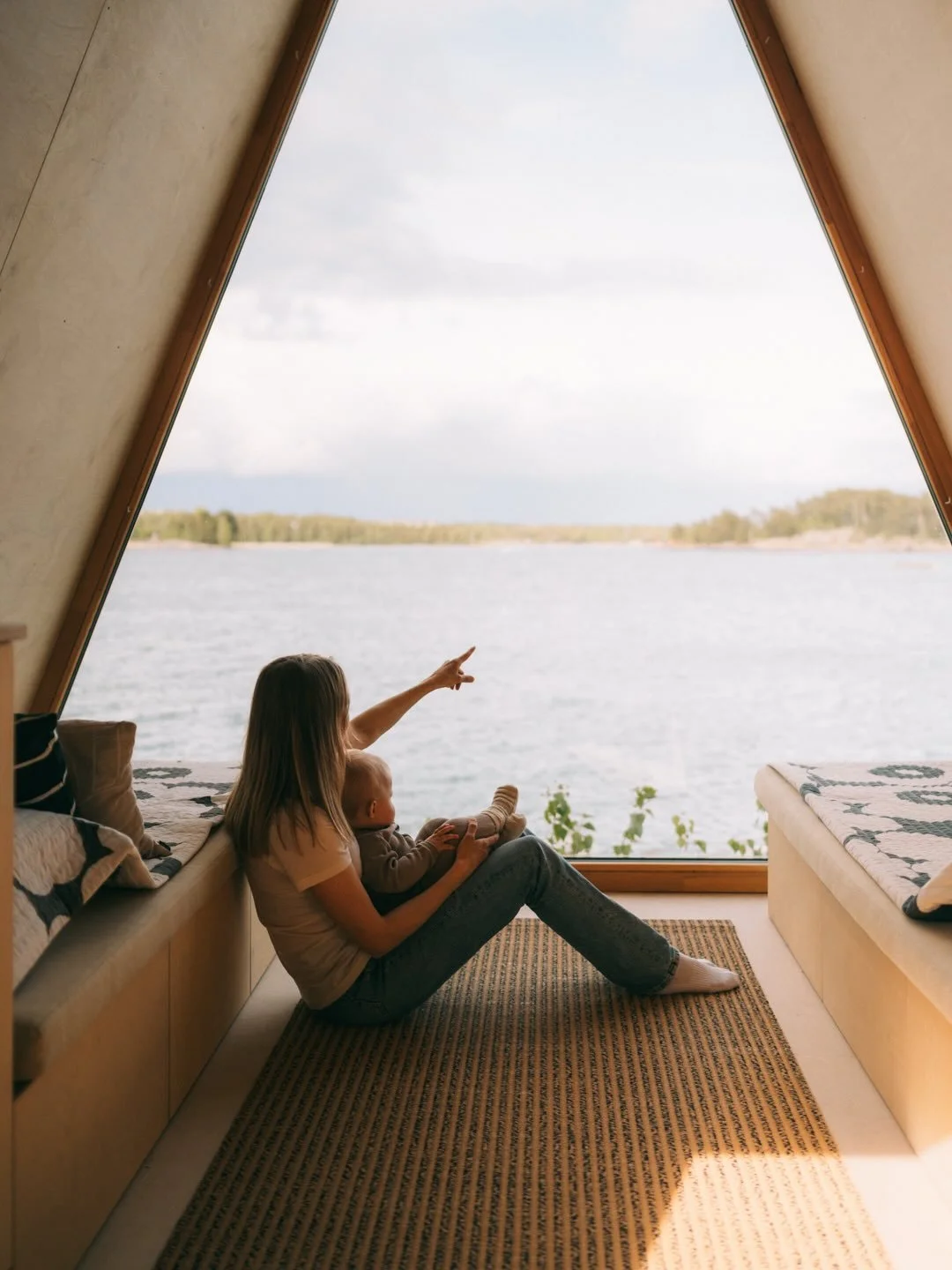 Haluun n&auml;ytt&auml;&auml; sulle kaikki maailman ihmeet 🤍

📍 Vasikkasaari, Helsinki

majoitus saatu @nollacabins 

Rakastan miten helpoksi Nolla on tehnyt retkeilyn. Pakkaa mukaan vaan lakanat, ulkoiluvaatteet, juomavesi ja ruokaa. Nollan m&ouml