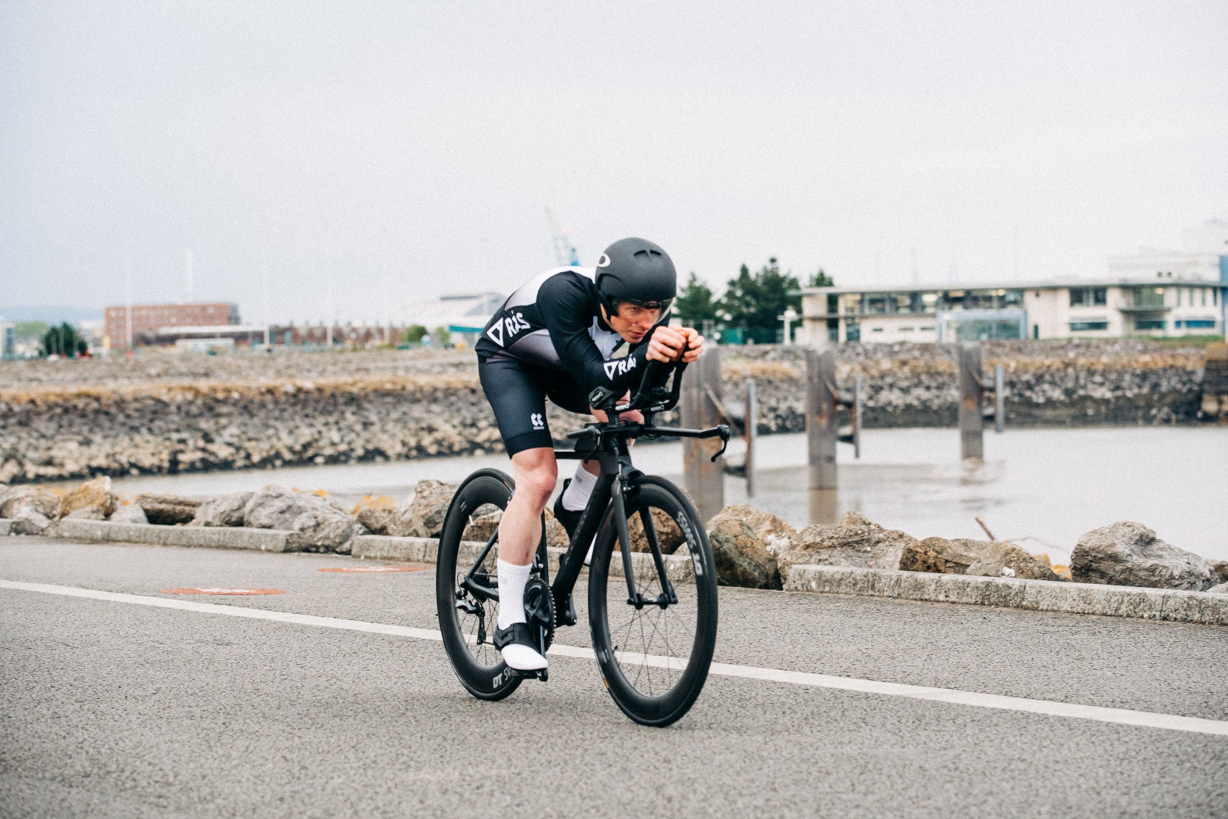 RÁS - Athlete Steve Holloway riding a time trial bike