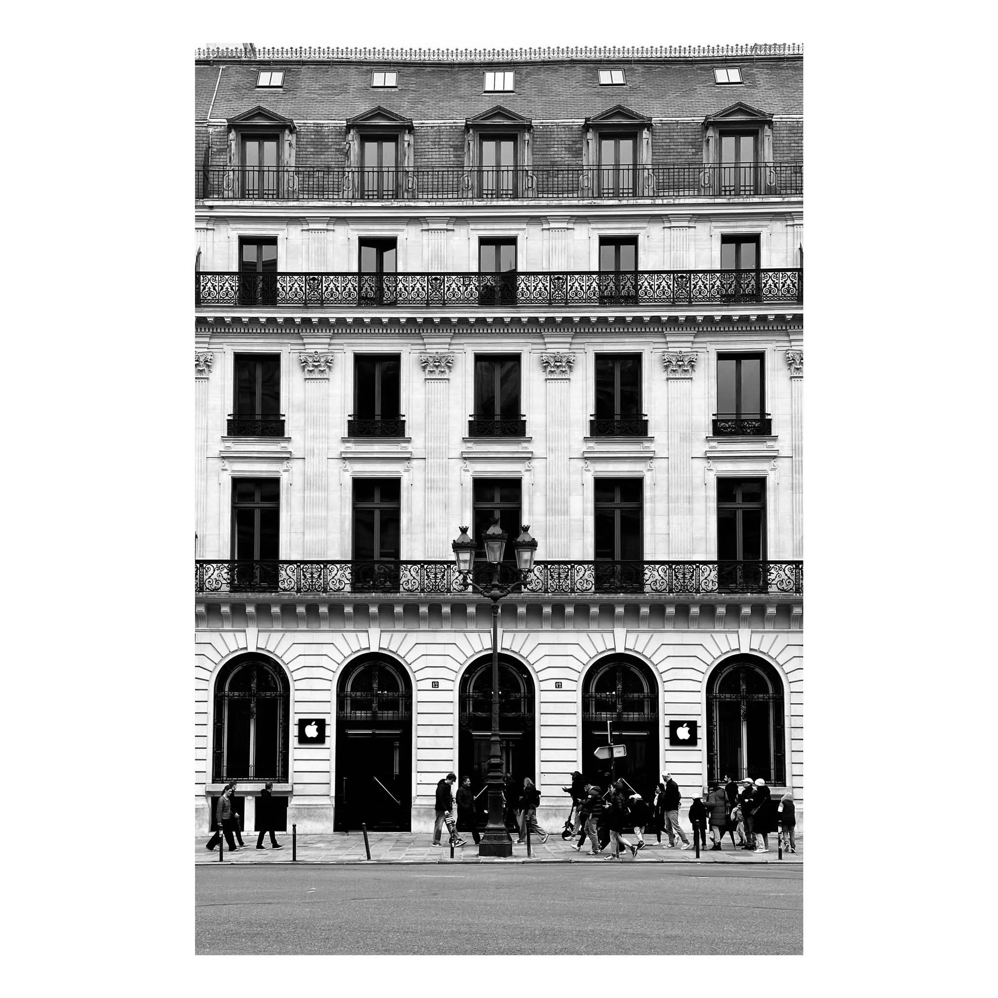 2026. Boulevard Haussmann, 9eme Arrondissement, Paris.