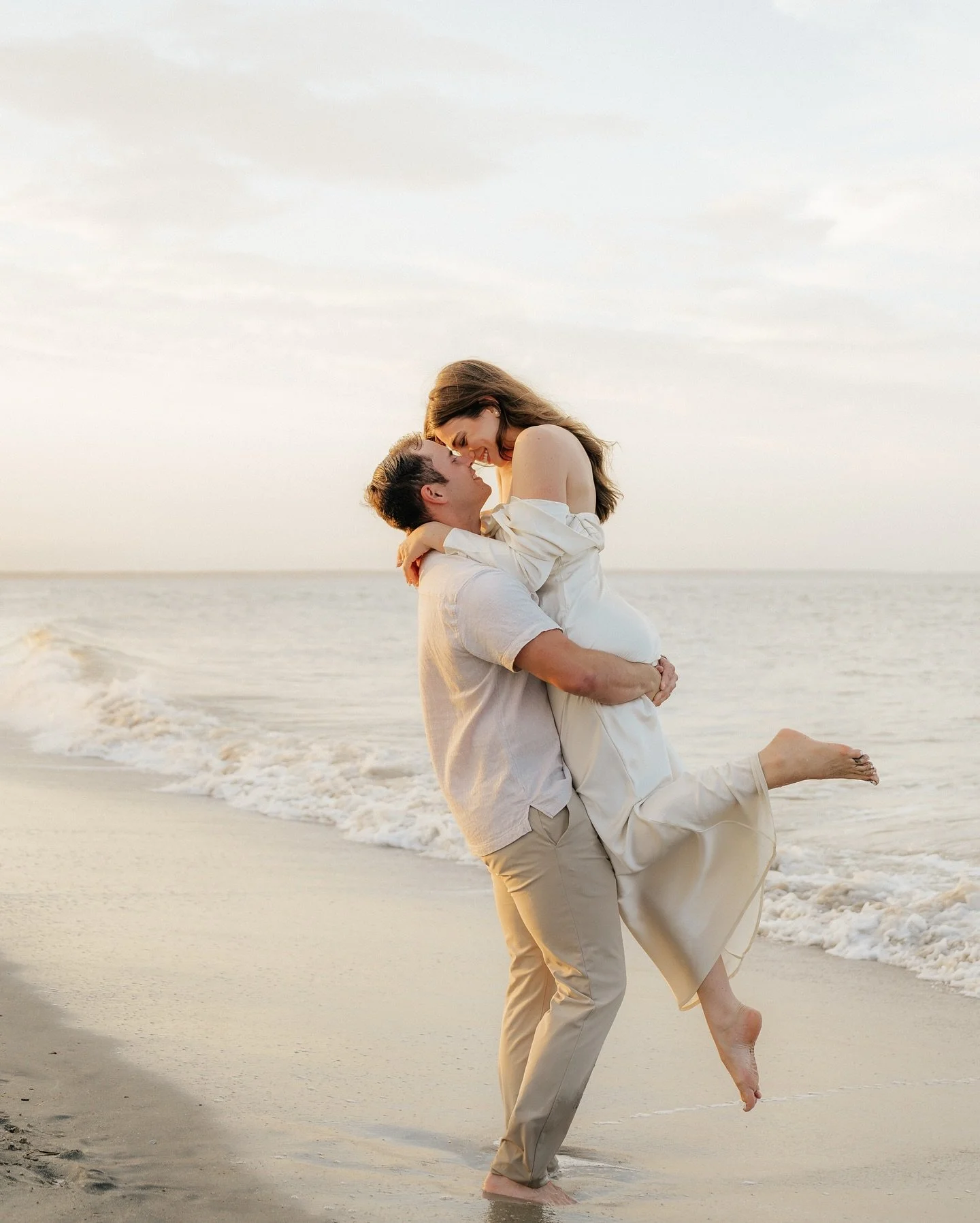 Golden hour, ocean breeze, and a love that feels like summer&mdash;Tybee Island was the perfect backdrop for this engagement session. 🌊💍

#tybeeislandbeach #tybeeisland #tybeeislandga #tybeeislandphotographer #tybeeislandphotography #savannahga #sa