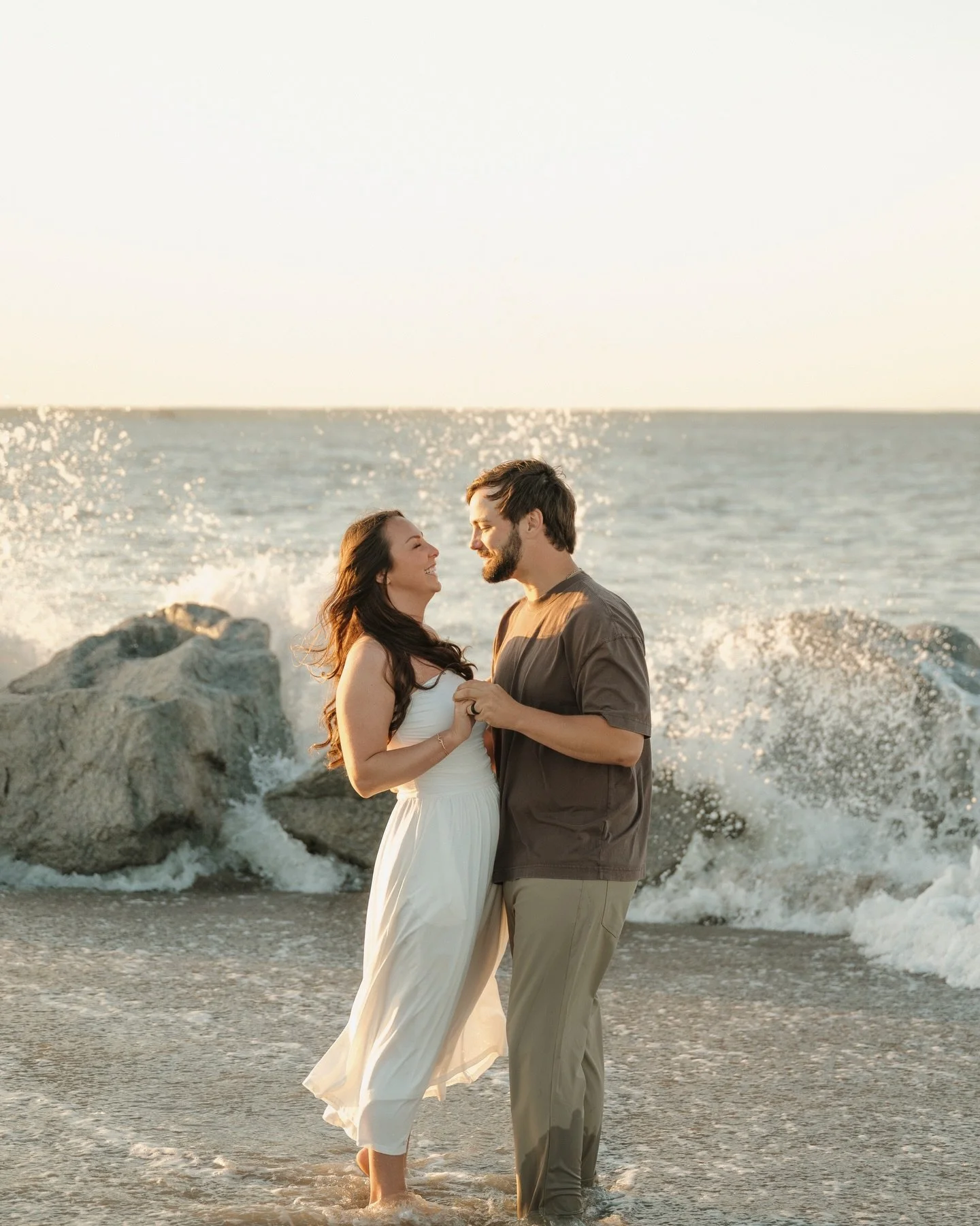 Feels like I haven&rsquo;t posted on here in forever! Between getting ready for a big move and being a mama, social media has definitely taken a back seat lately.

But this session was too beautiful not to share. 🤍

I absolutely loved the coastal vi