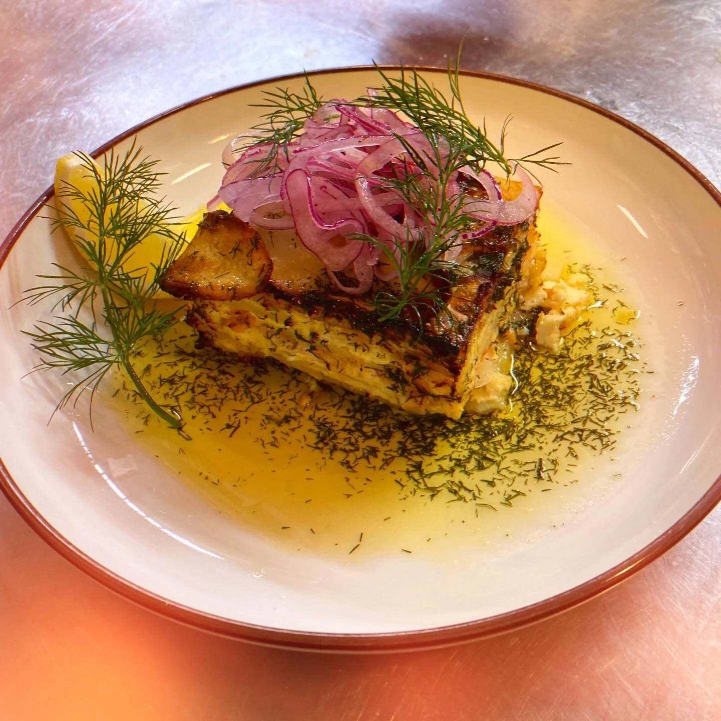 Som tips denna vecka har vi en grym laxpudding med skirat sm&ouml;r, dill &amp; citron f&ouml;r 185kr. Varmt v&auml;lkomna till oss p&aring; @enskededeli