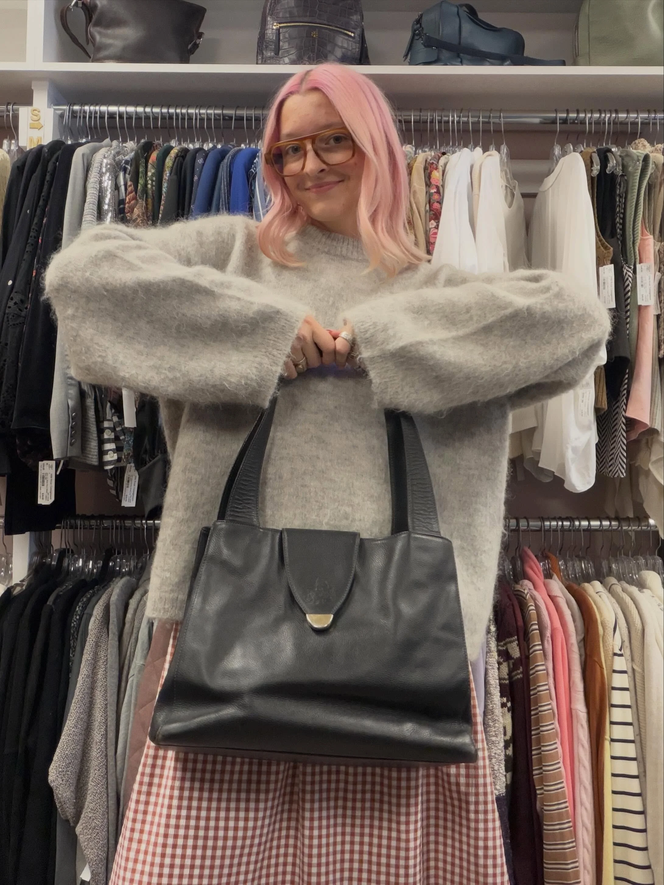 Shop new bag arrivals!

Description in Order below ⬇️ 

Didier Lamarthe Leather Shoulder Bag $90 ✨

Christopher Kon Linen Leather Tote $62 ✨

Lily &amp; Lvy Vegan Leather Tote $36 ✨

Matt &amp; Nat Vegan Leather Bag $48 ✨

Danier Leather Studded Shou