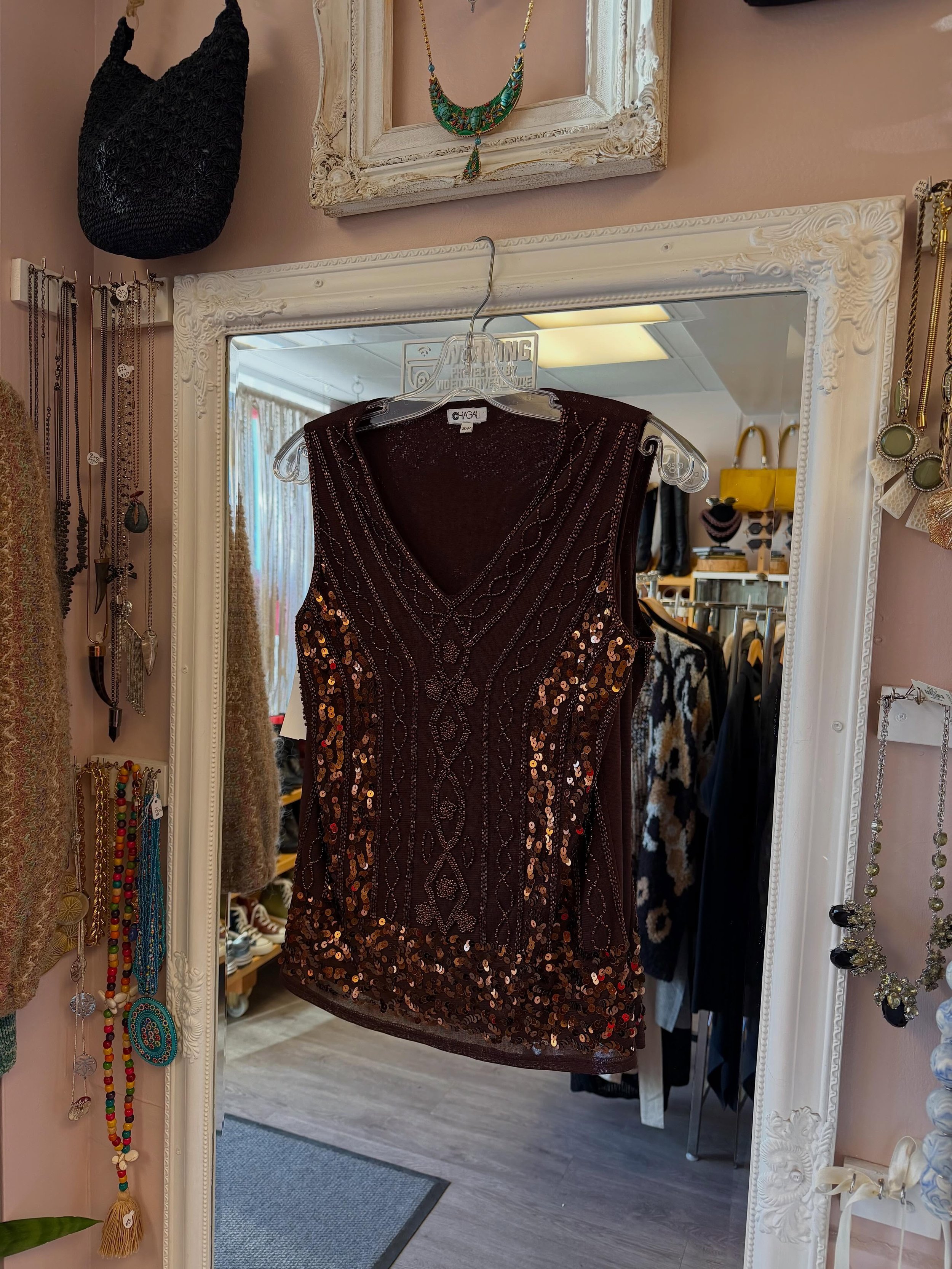 check out this stunning brown sequin tank top!🤎😍 brand: chagall  size: small ($32.00) DM for more details!:)