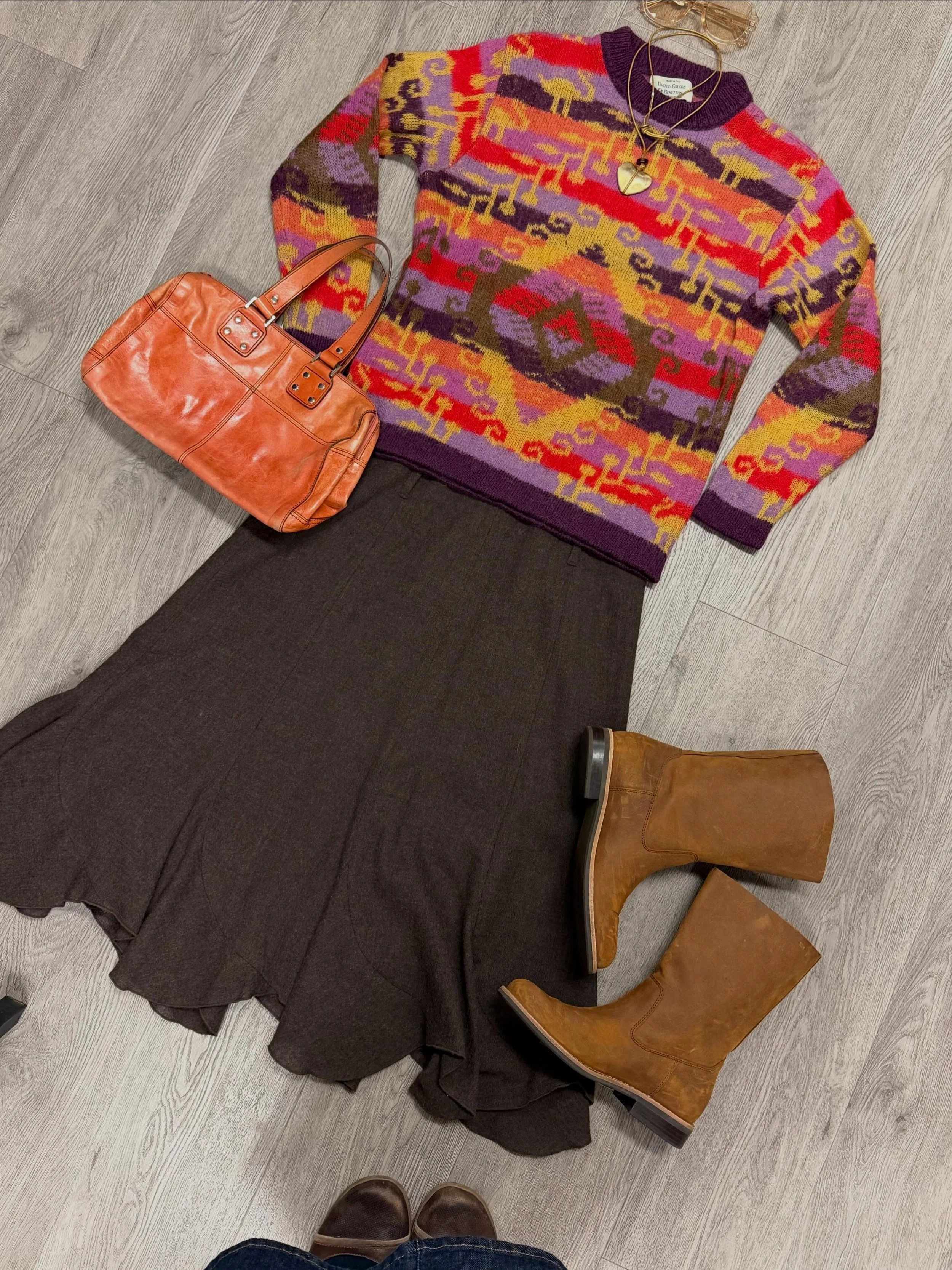 A FUNKY WEDNESDAY OOTD!🧡🌀 united colors of benetton wool blend patterned crewneck (size: xs $52.00)  kenneth cole leather bag ($36.00)  iris %100 wool brown midi skirt (size: small $48.00)  roots brown leather boots (size: 7 $87.00)