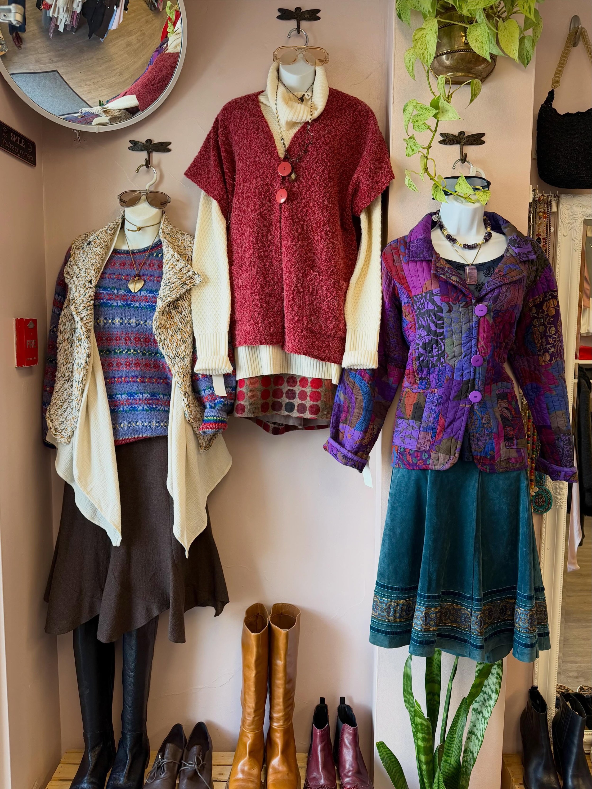 happy saturday roses! 😊🌹 come pop in and check out our gorgeous selection of items in store right now😍 (cashmere sweaters, funky knits, wool cardigans/sweaters, and lots more!!) #shop#consignment#secondhand