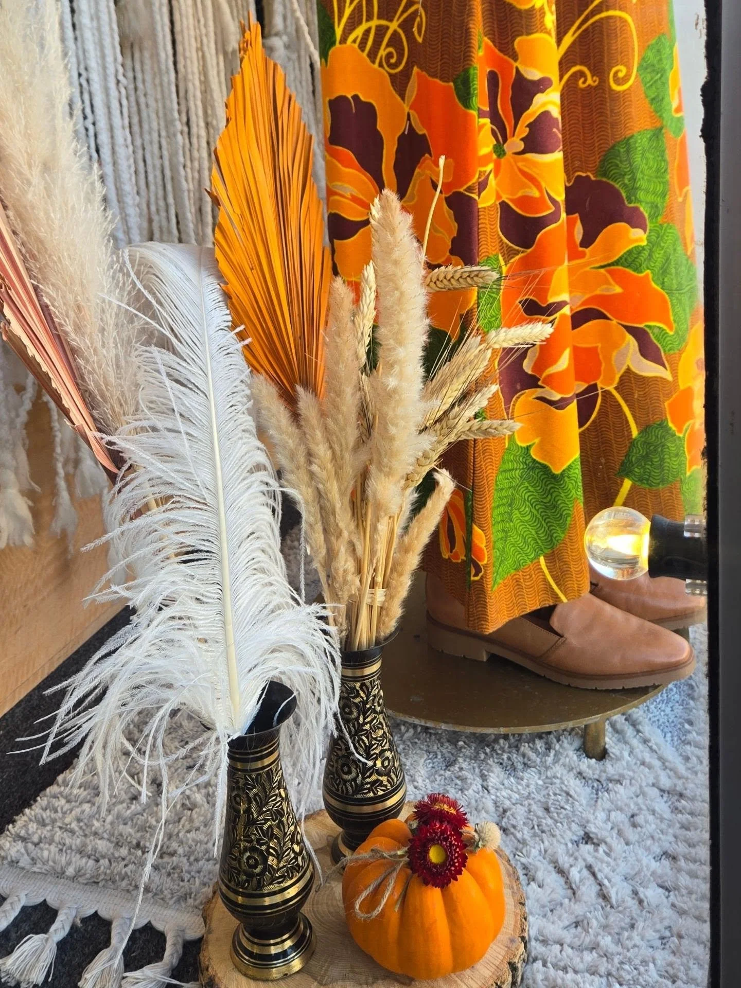 Excuse the glare! Our window is best viewed in person!😊🍂 Open 10 - 6 today!
.
#fallvibes #vintagelove #downtownguelph #consignmentboutique