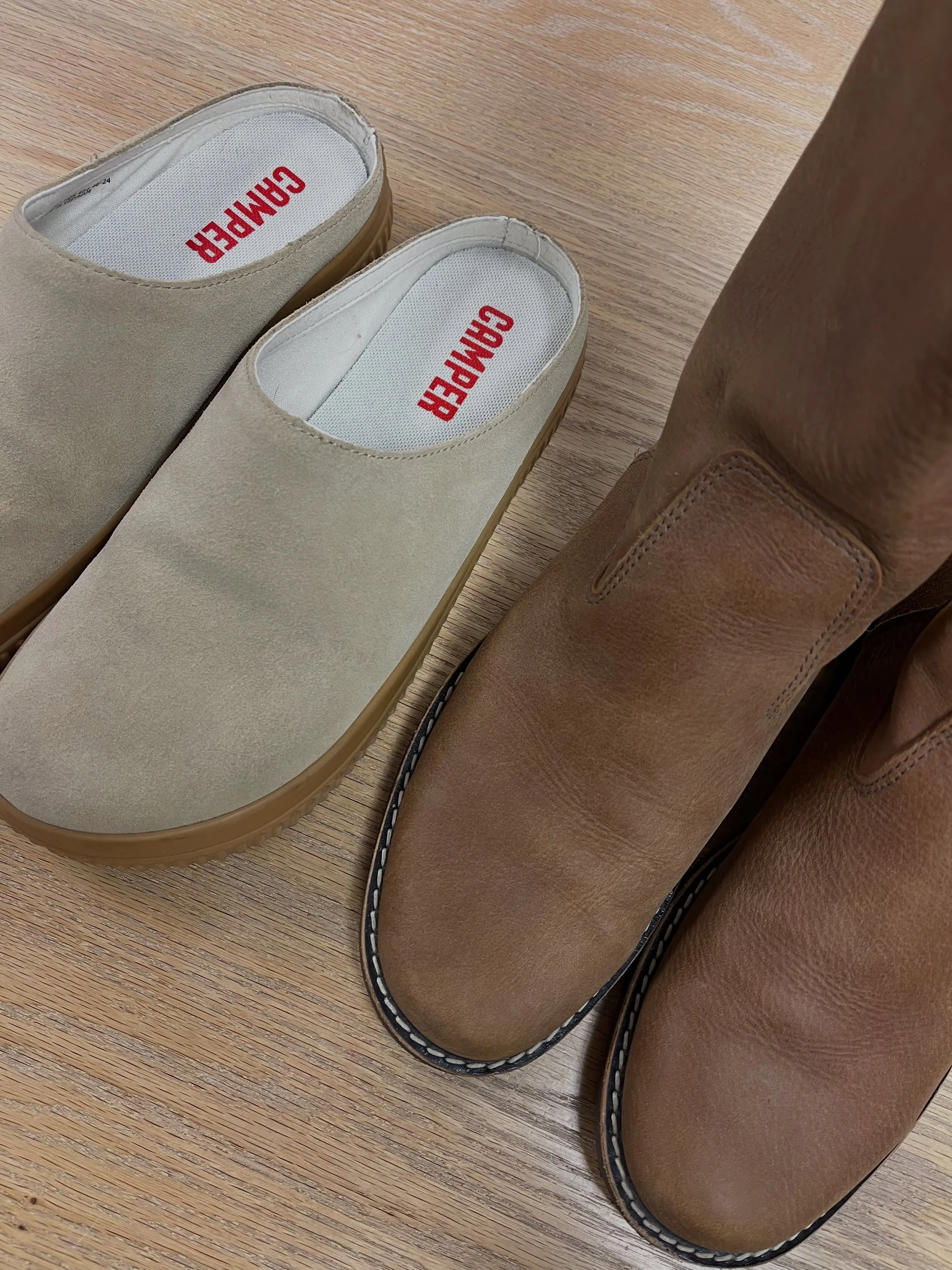 Fall footwear! 🤩

CAMPER suede mules size 40/9 for $78 and ROOTS leather boots size 8.5 for $87