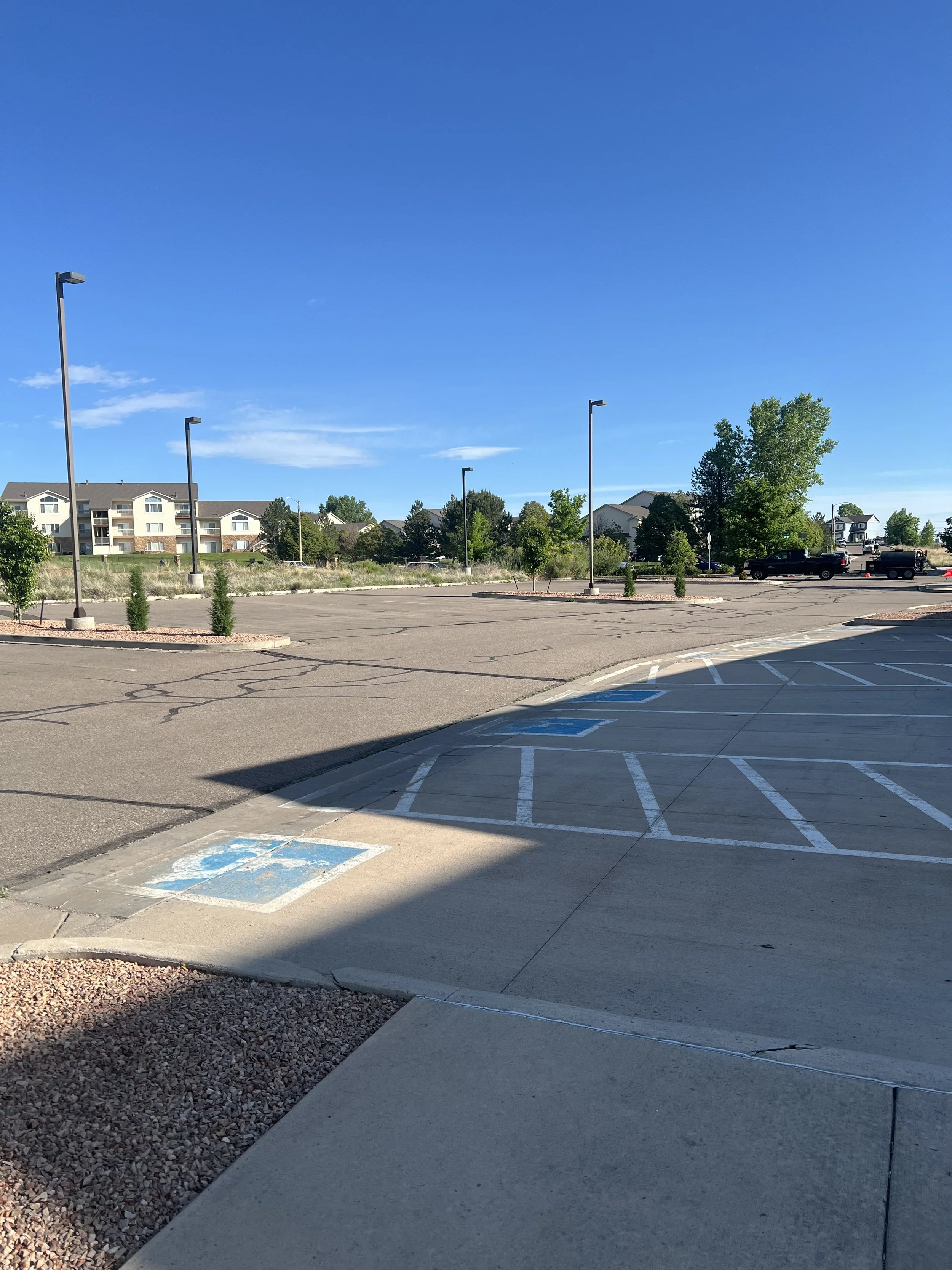 Sealcoating, crackseal, crack repair line striping Pueblo, Colorado
