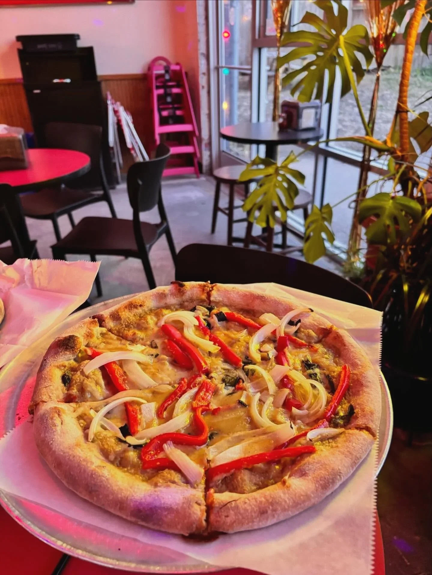 Thai green curry pizza - Pizza Bones