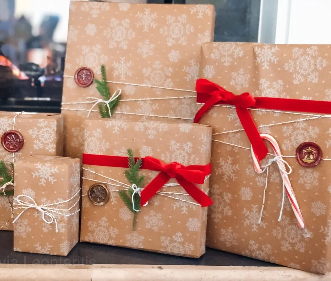 i love wrapping gifts. 🎁 this year,
i shared these wax seals i made in my stories and wanted to share how i added them to each package! they were so much fun to make that I&rsquo;ll be making them for more occasions! do you enjoy gift wrapping? if s